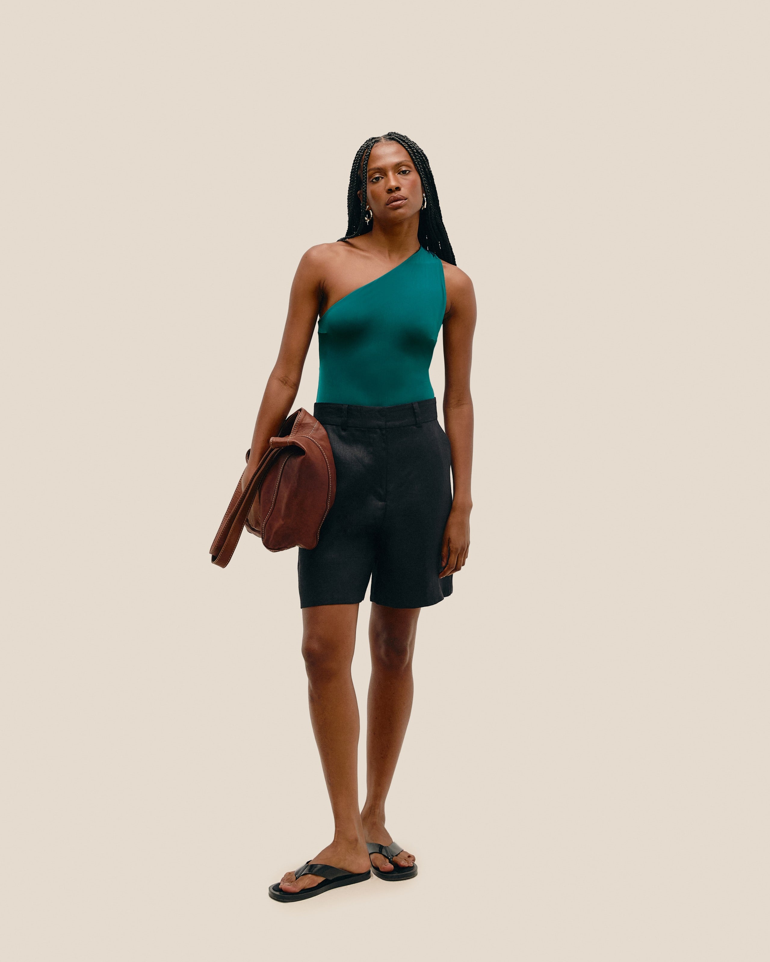 Bermuda Giovana Linho Preto