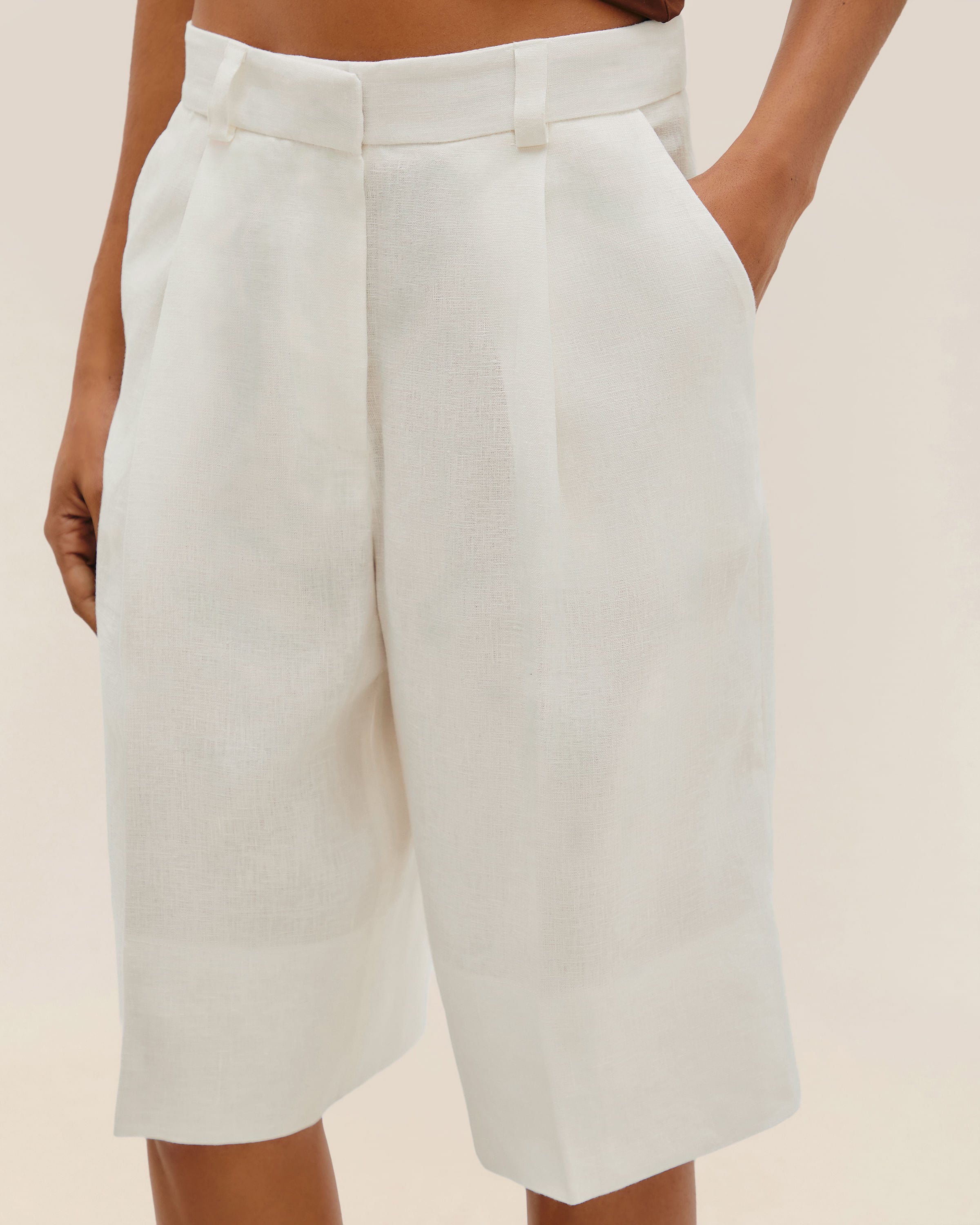 Bermuda Larissa Off-White