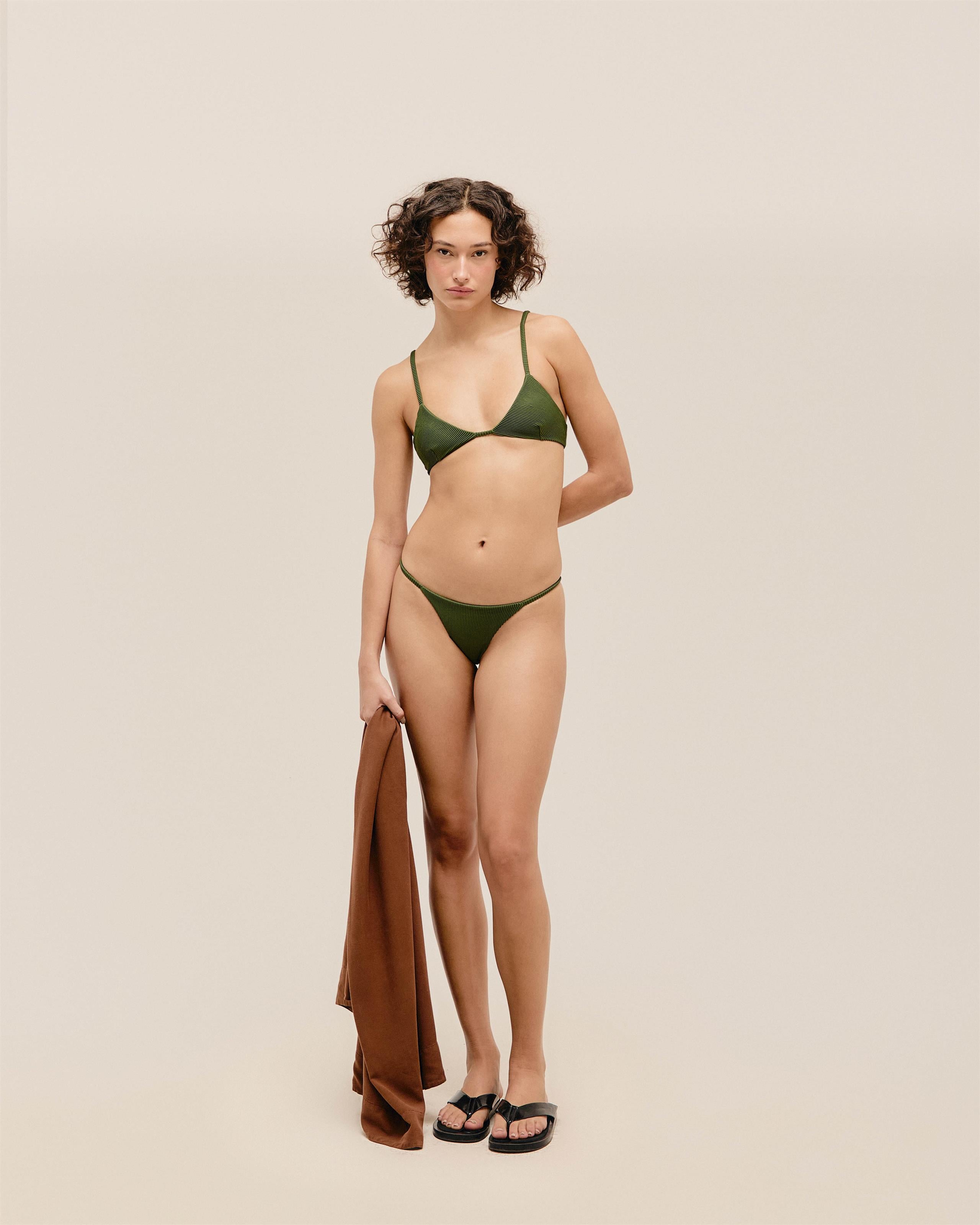Calcinha Lari Nervura Verde Oliva