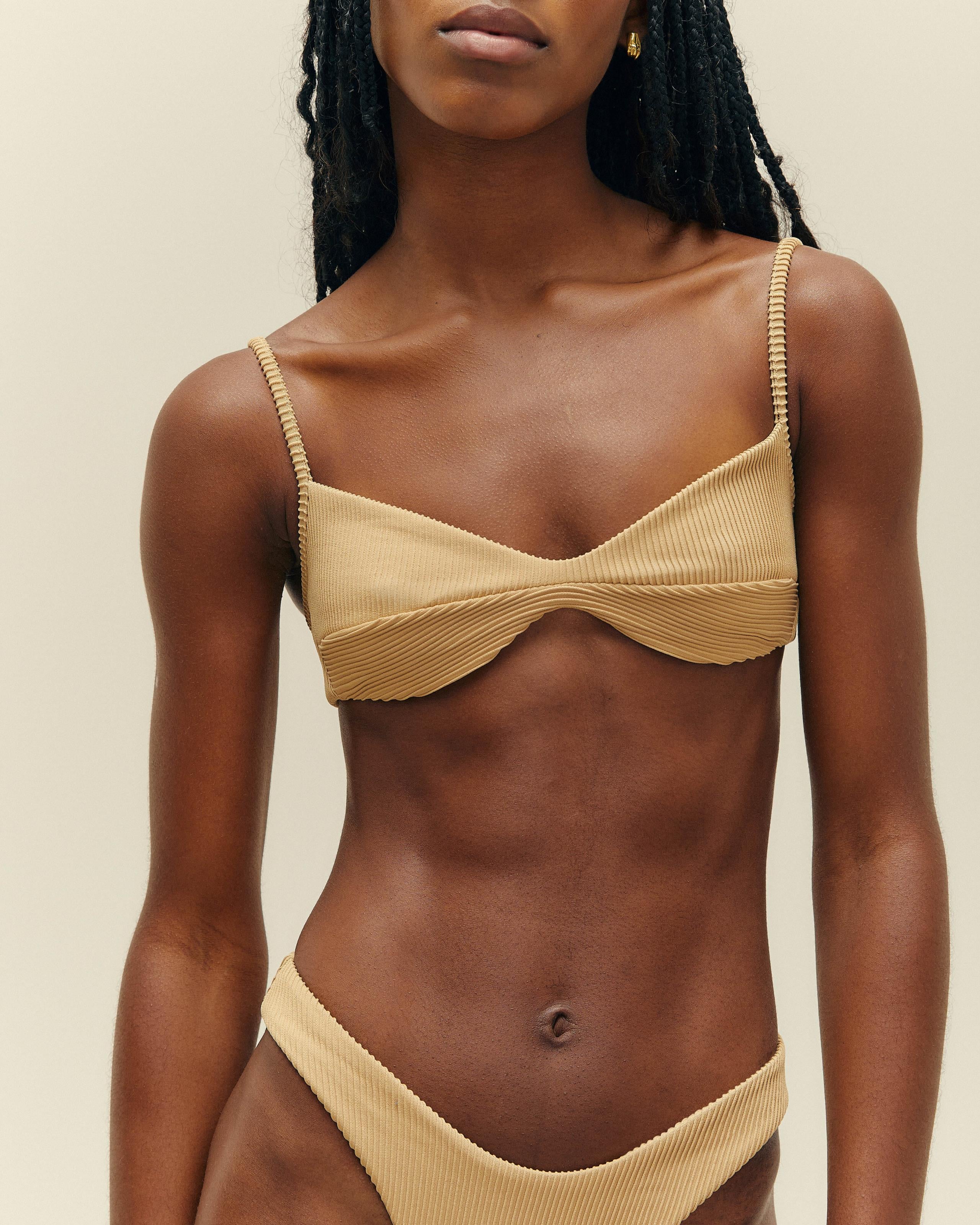 Calcinha Leila Nervura Bege Satu