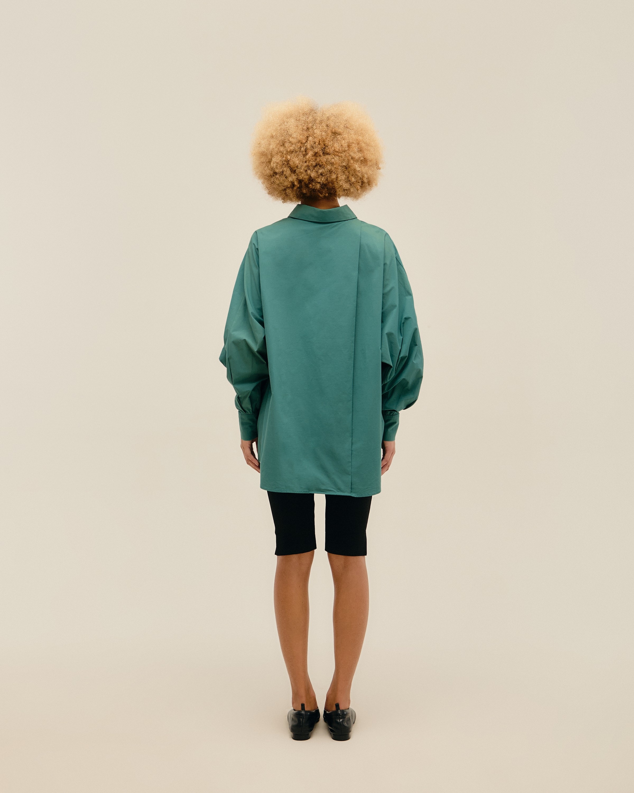 Camisa Recortes Verde Alga