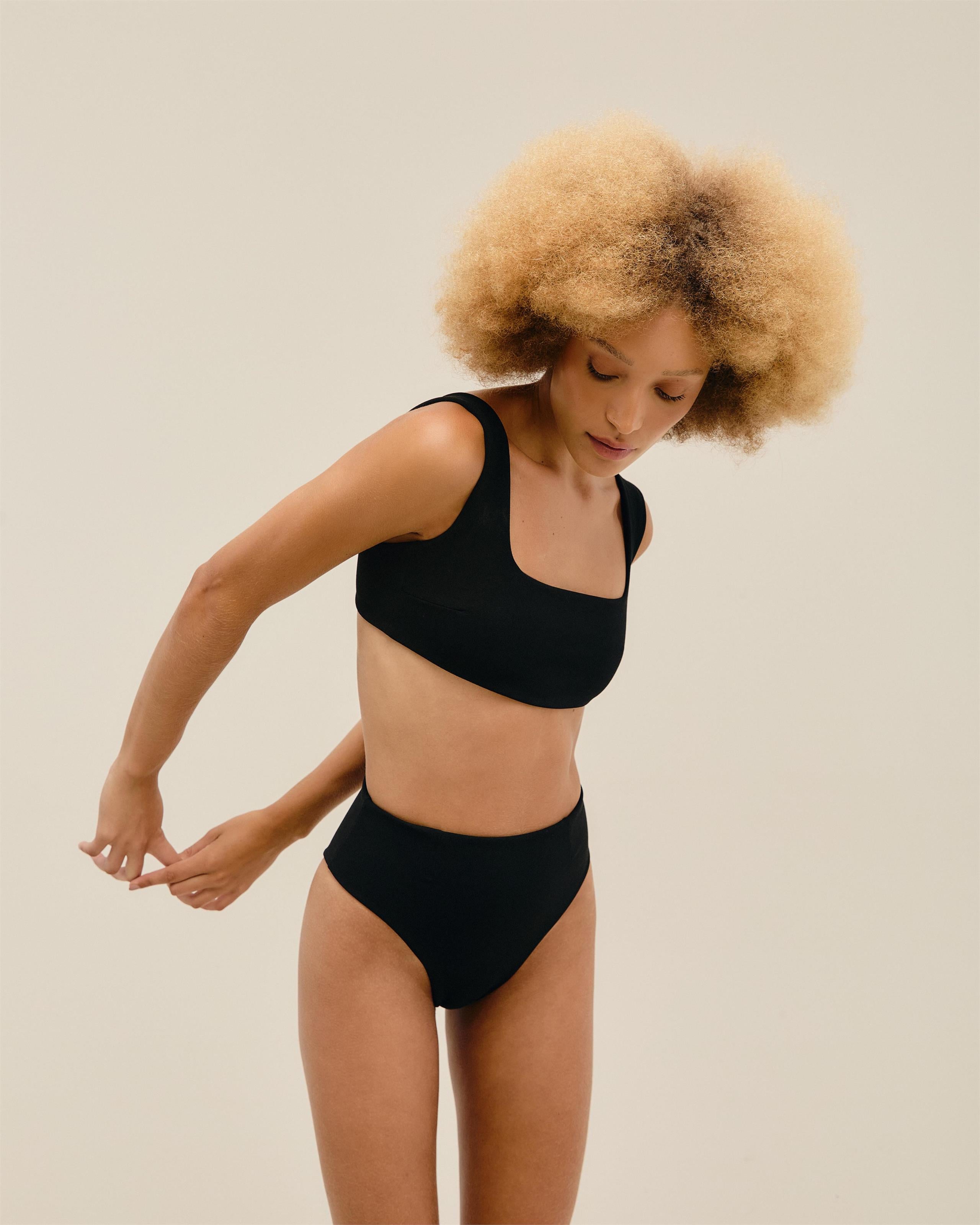 Hotpants Classica Crepe Preto
