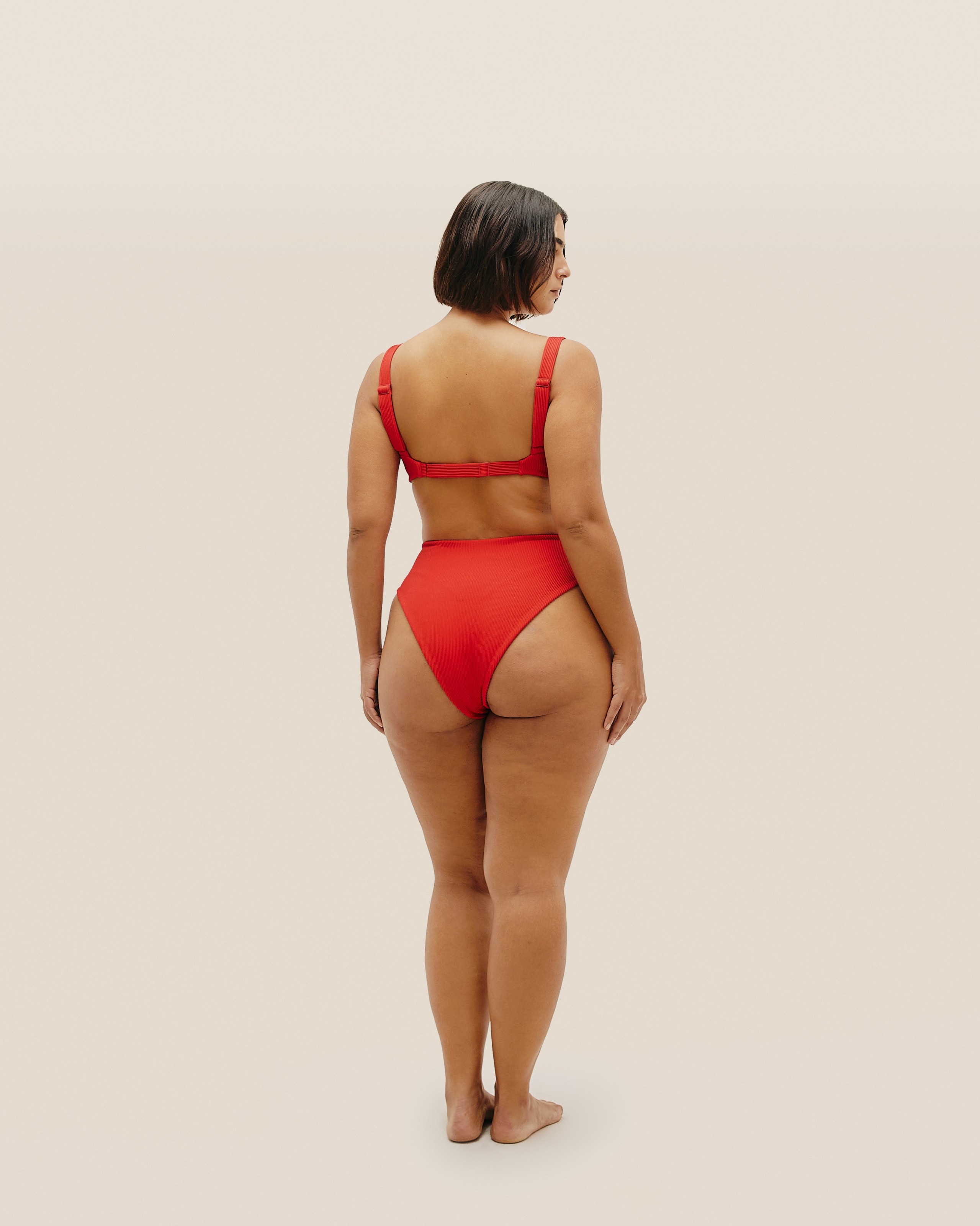 Hotpants Clássica Nervura Vermelho Desvio