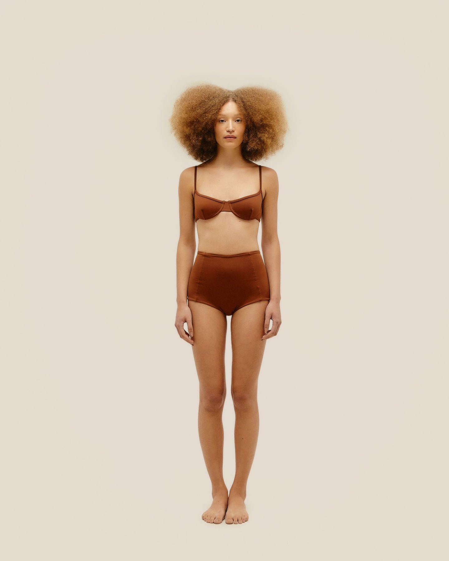 Hotpants Denise Marrom Meio Tom