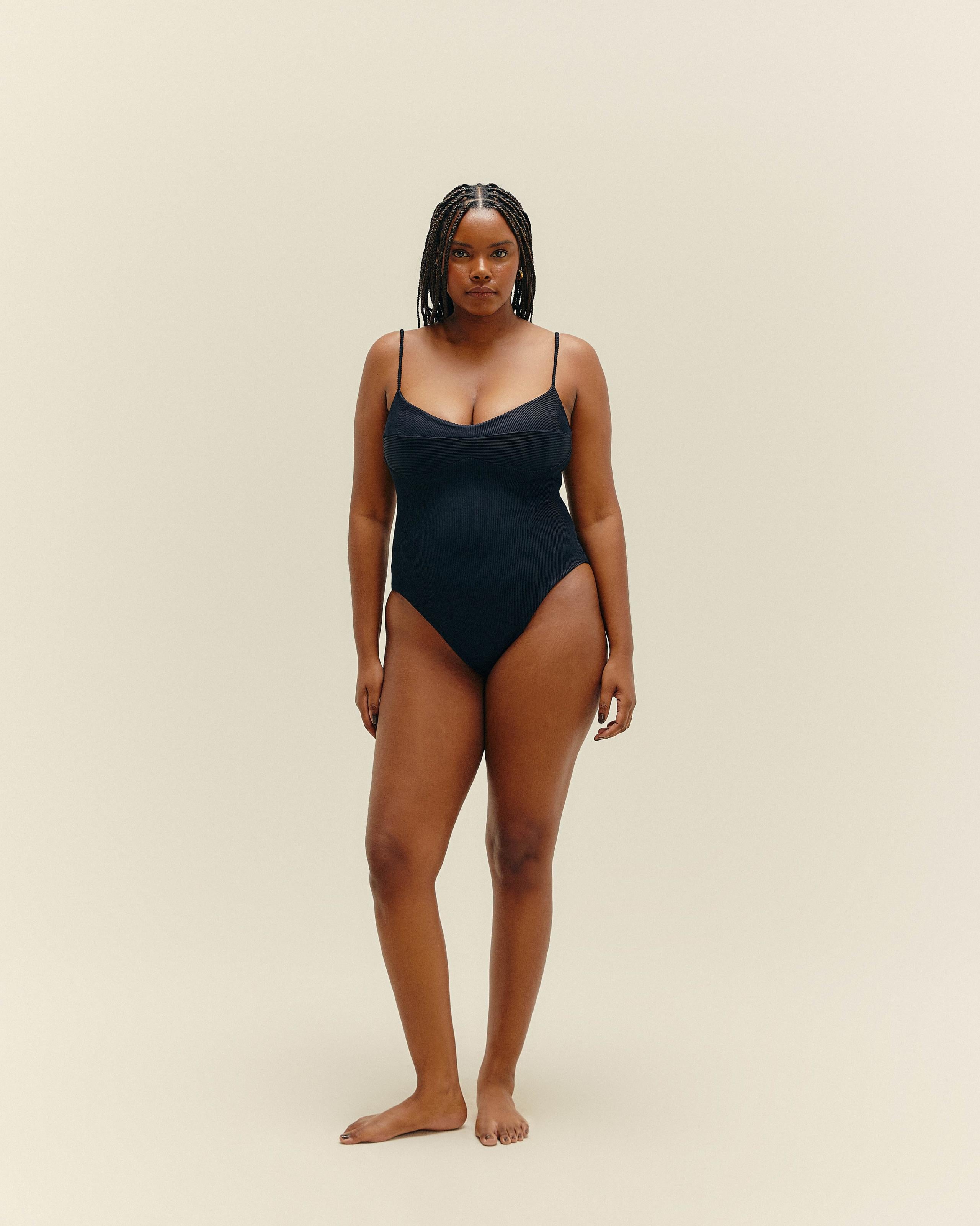 Maiô Mônica Nervura Preto