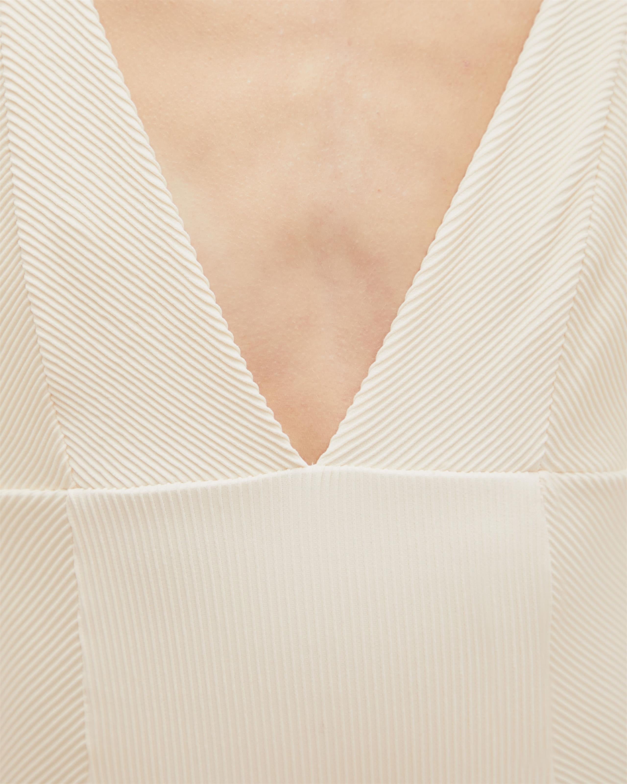 Maiô Raquel Nervura Argila Branca