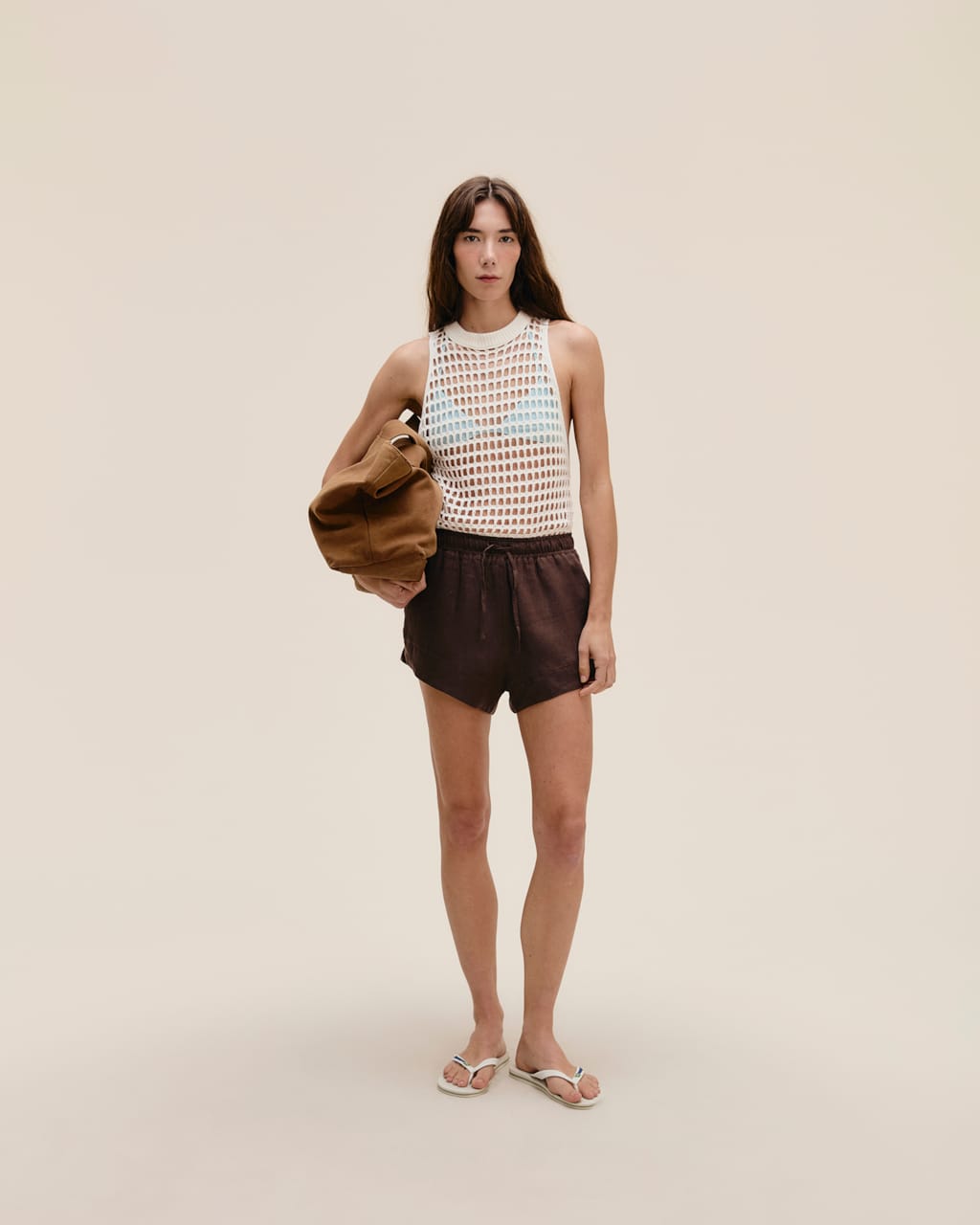 Short Asa Delta Linho Marrom Brauna