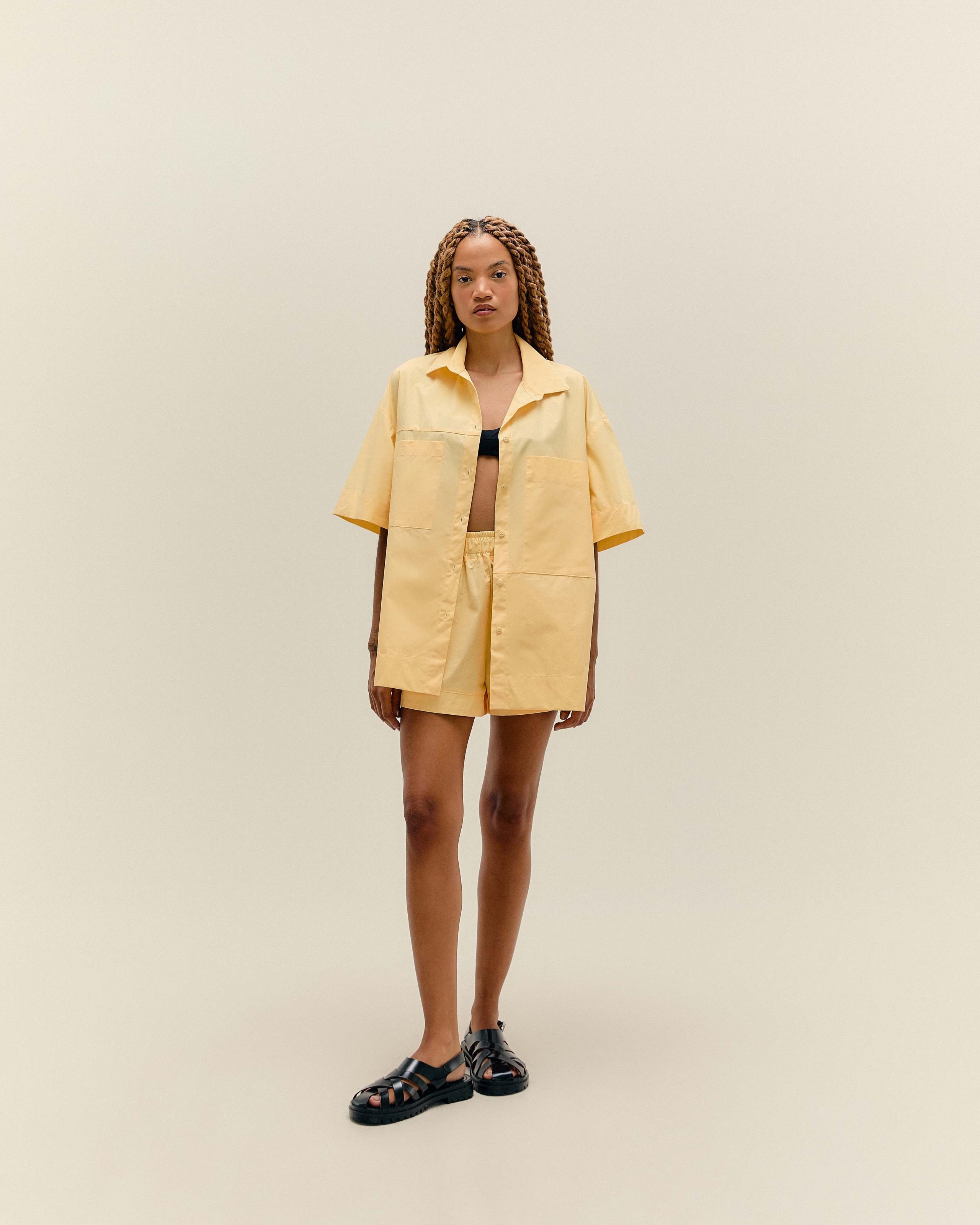 Short Gabriela Amarelo Feixe