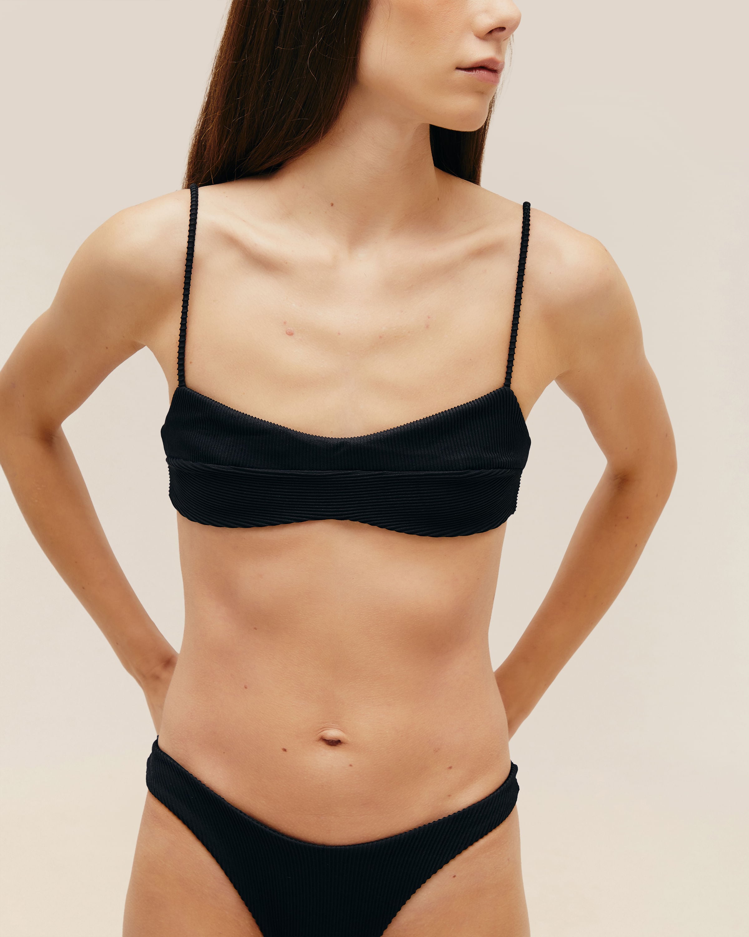 Top Agatha Nervura Preto