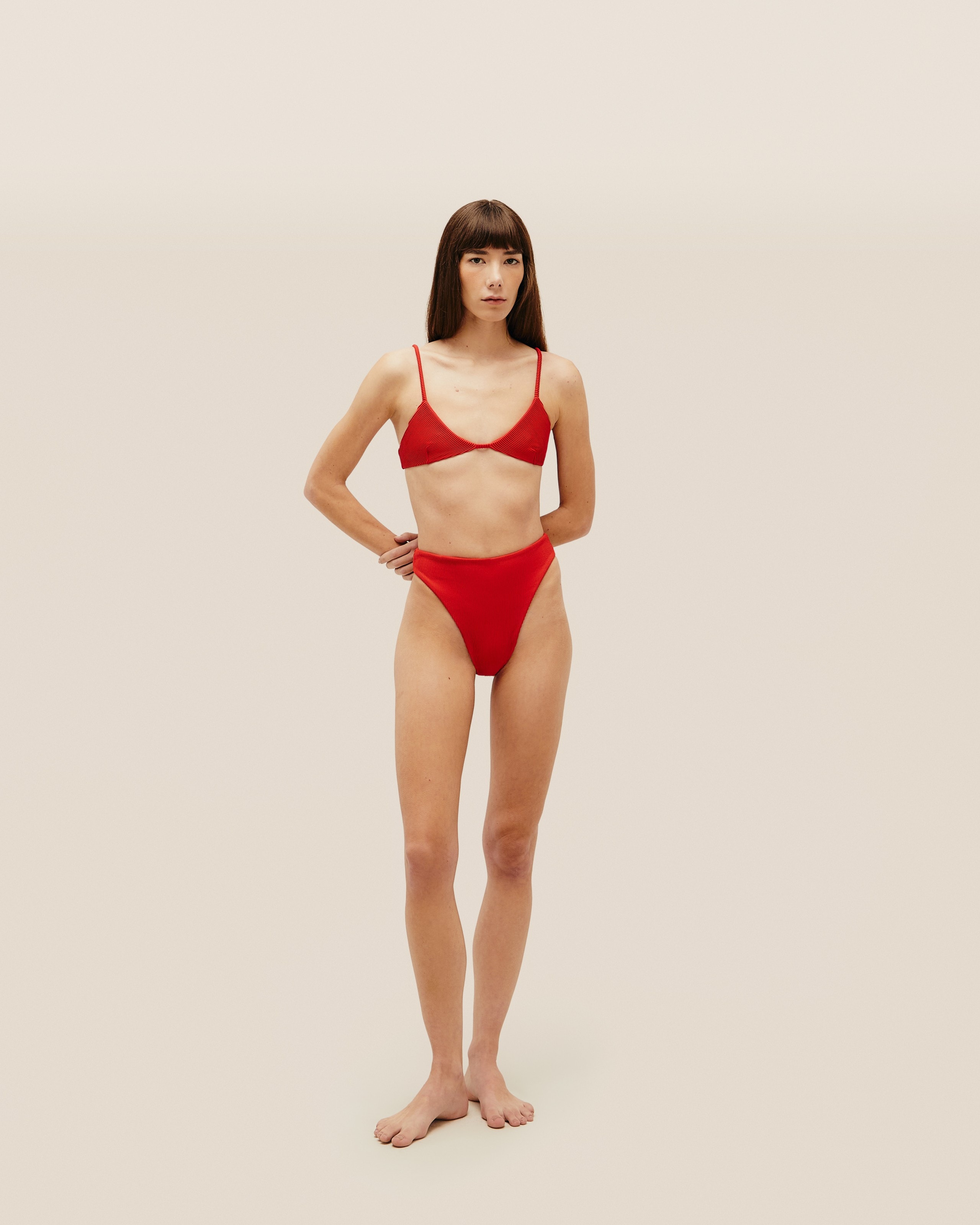 Top Cora Nervura Vermelho Desvio