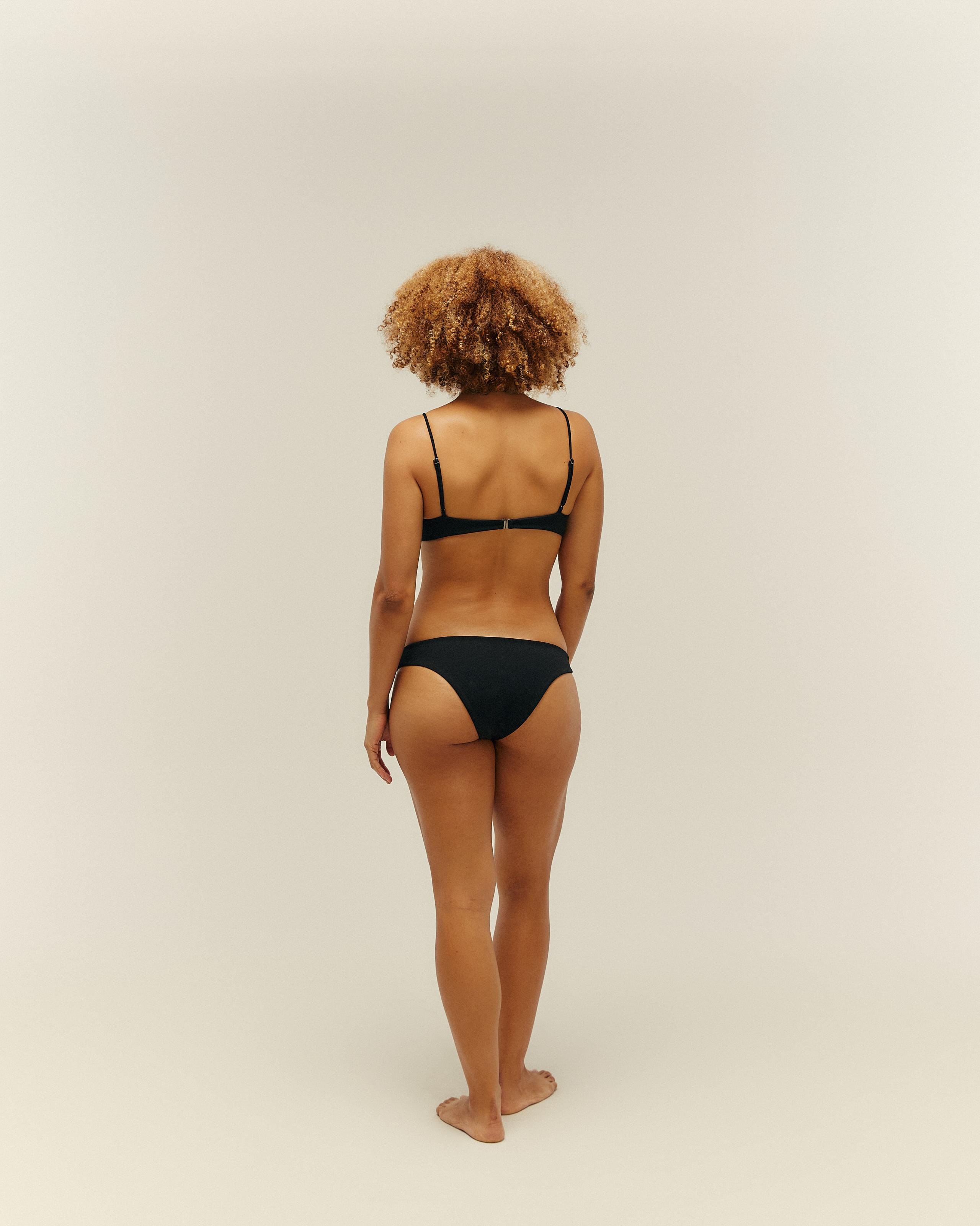 Top Cris Pence Crepe Preto