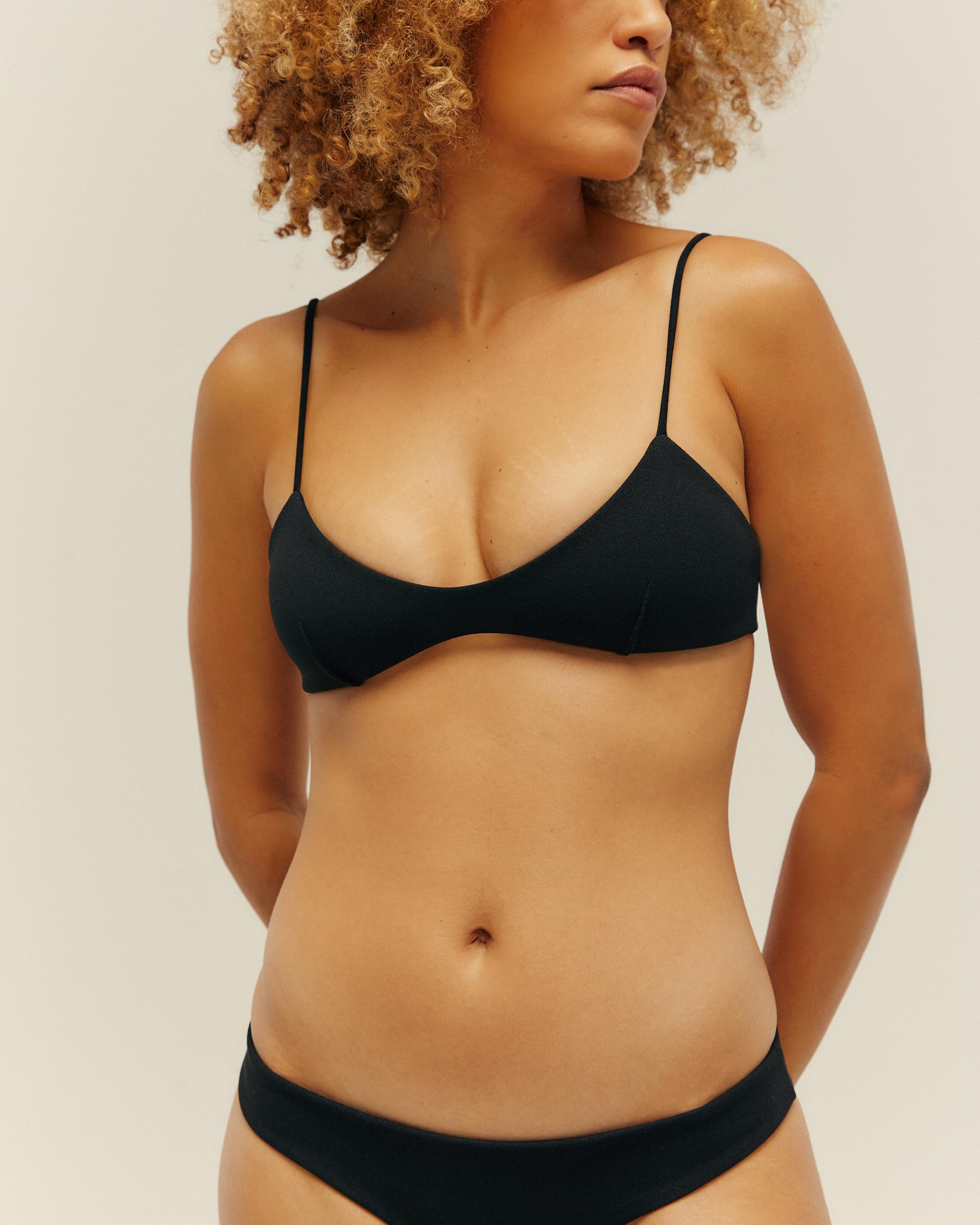 Top Cris Pence Crepe Preto