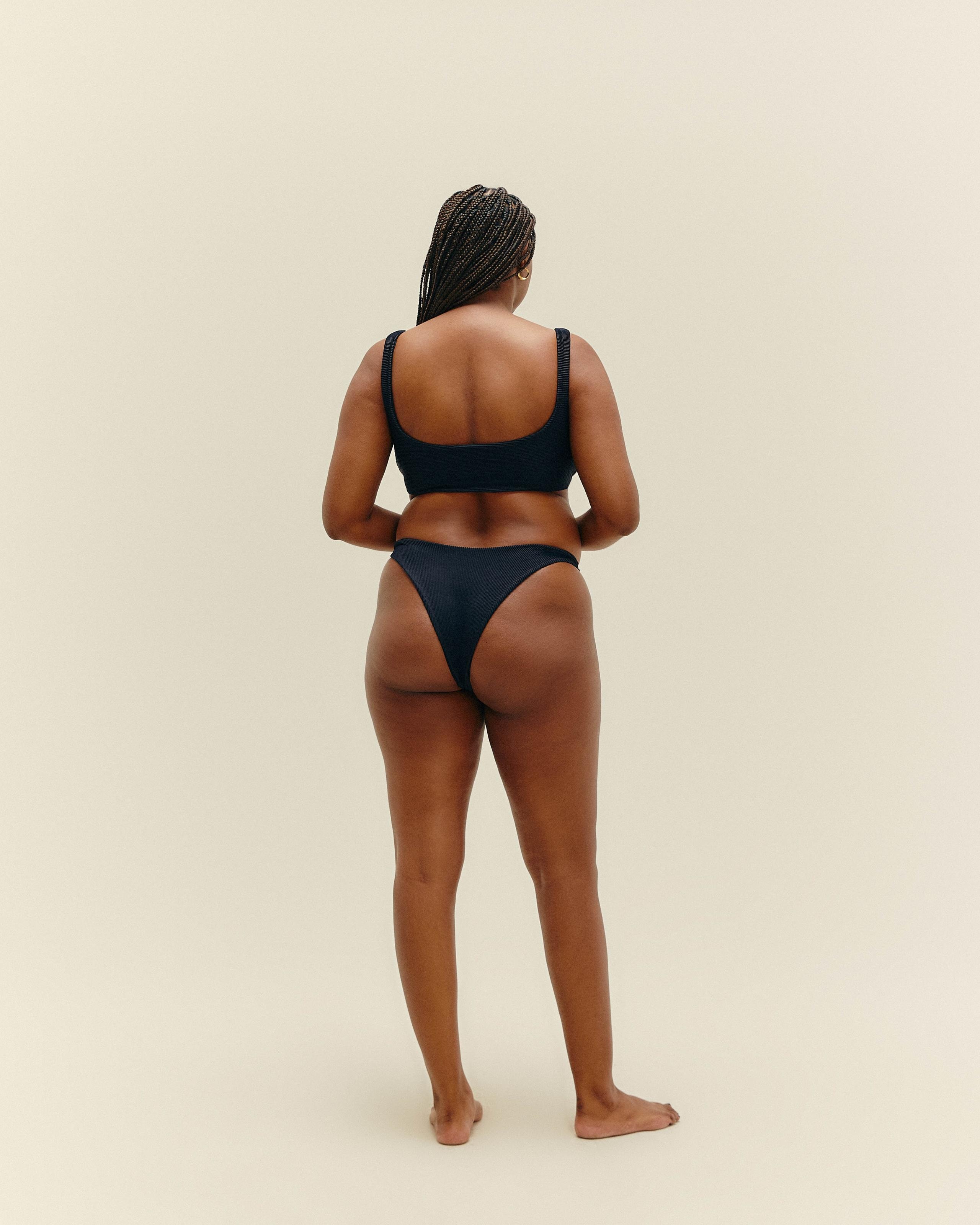 Top Gabi Nervura Preto