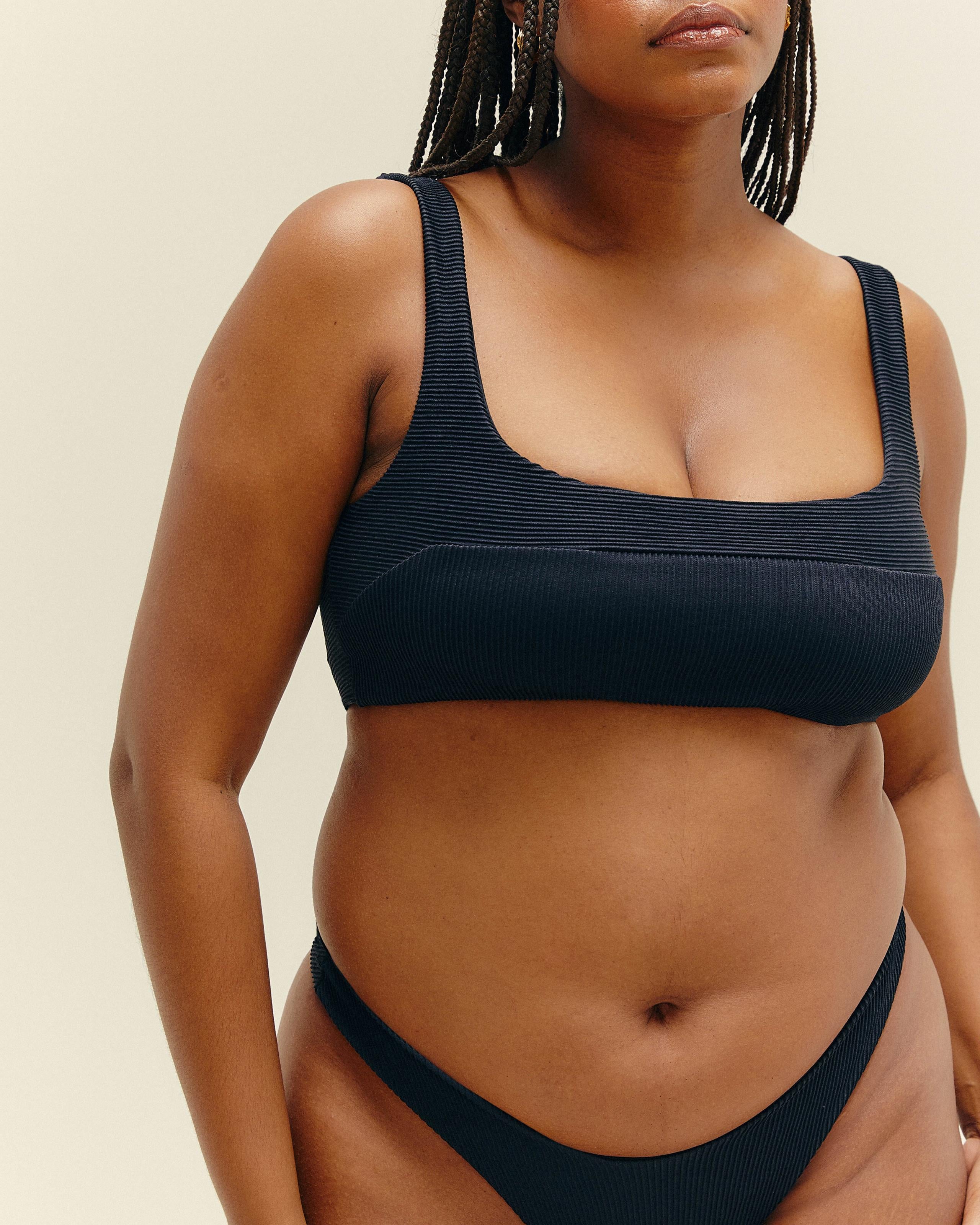 Top Gabi Nervura Preto