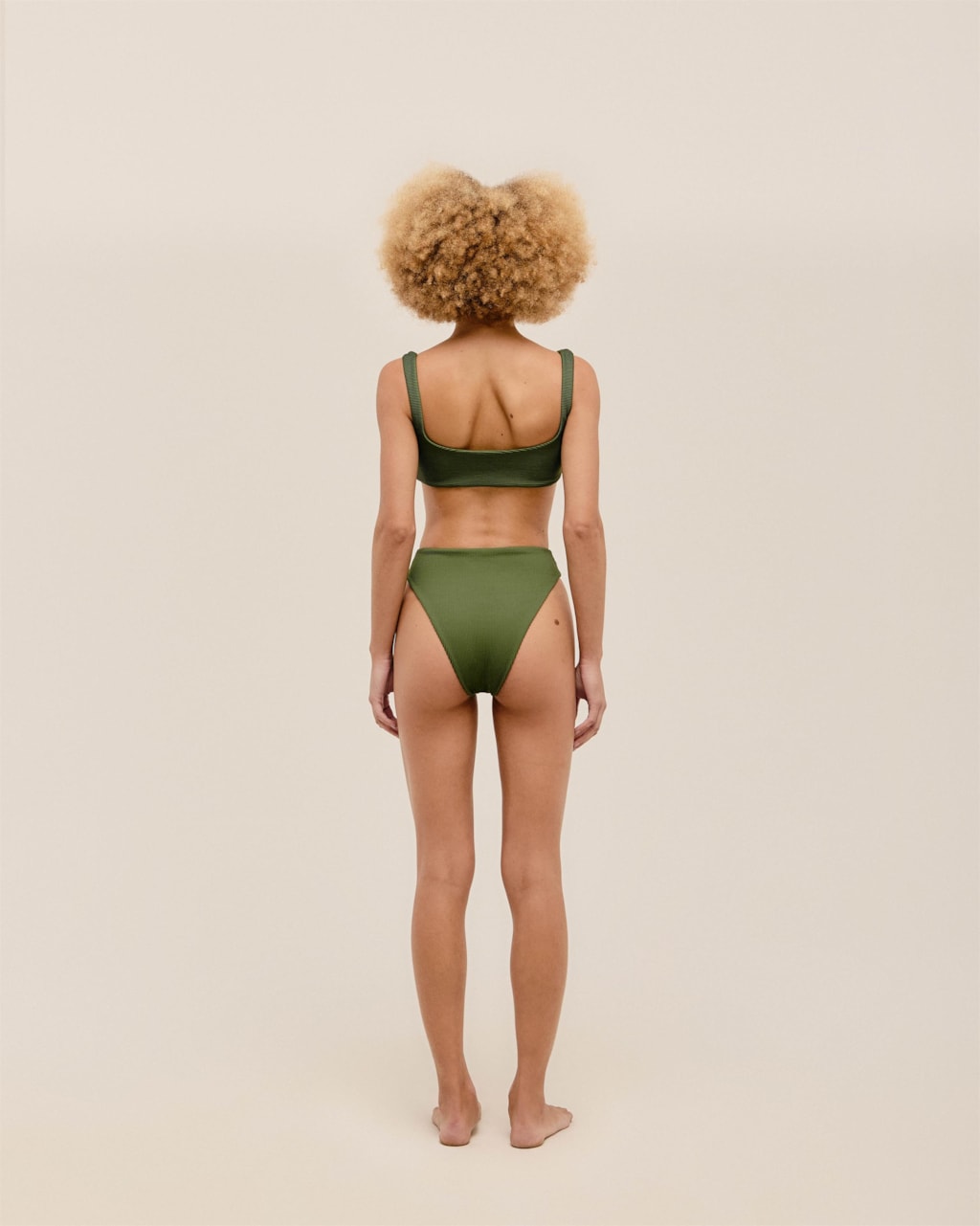 Top Gabi Nervura Verde Oliva