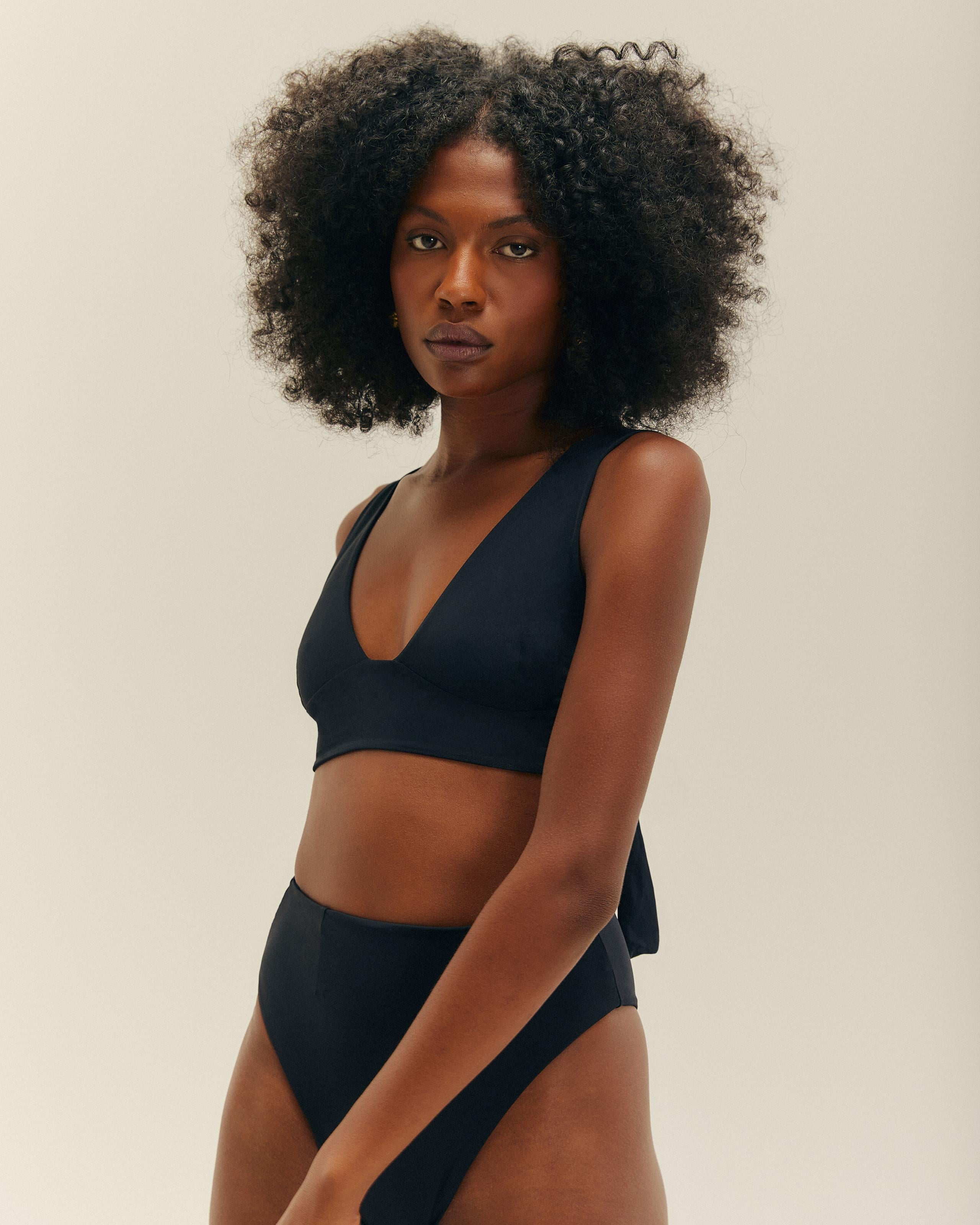 Top Multi Alças Preto