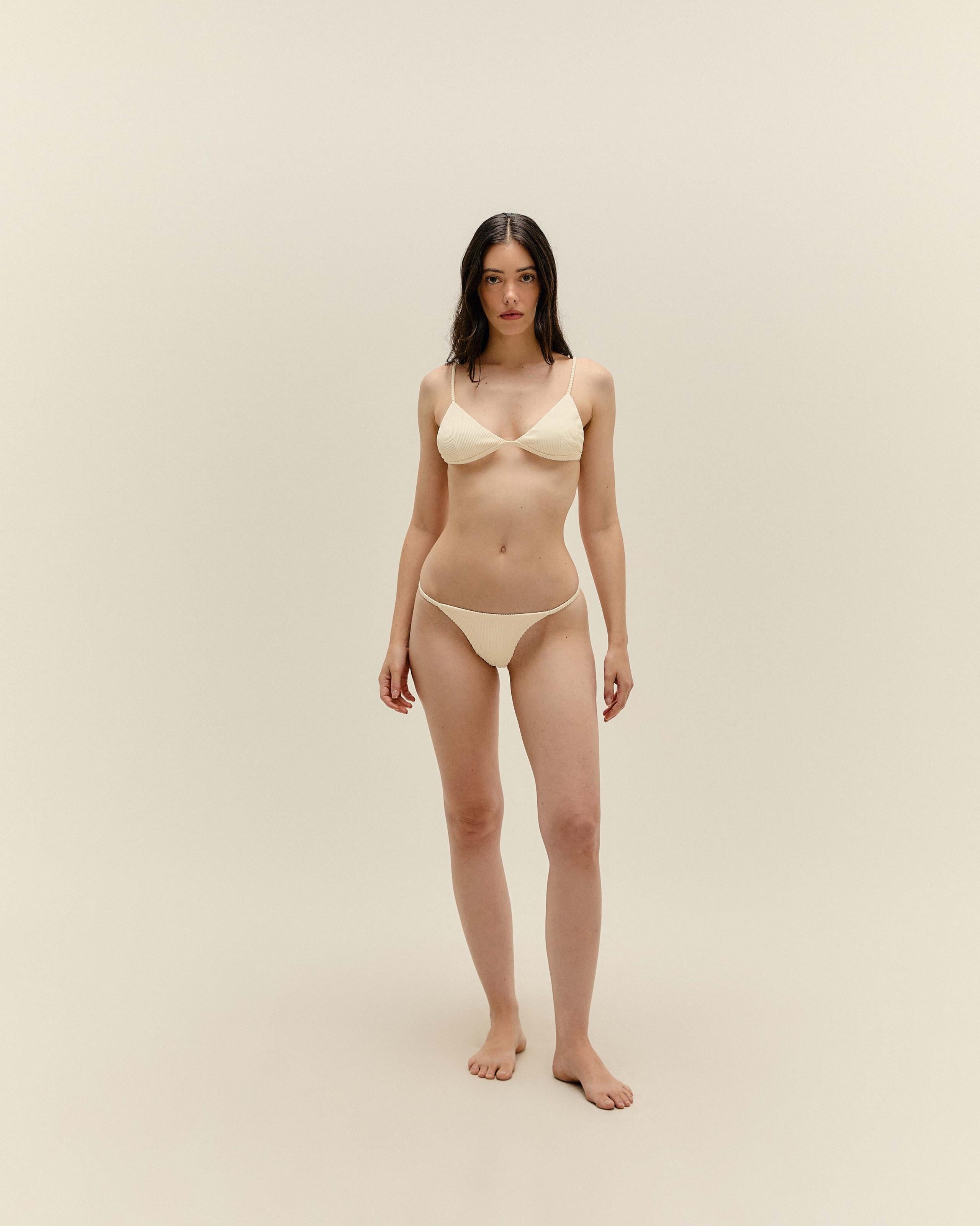 Top Olivia Nervura Argila Branca