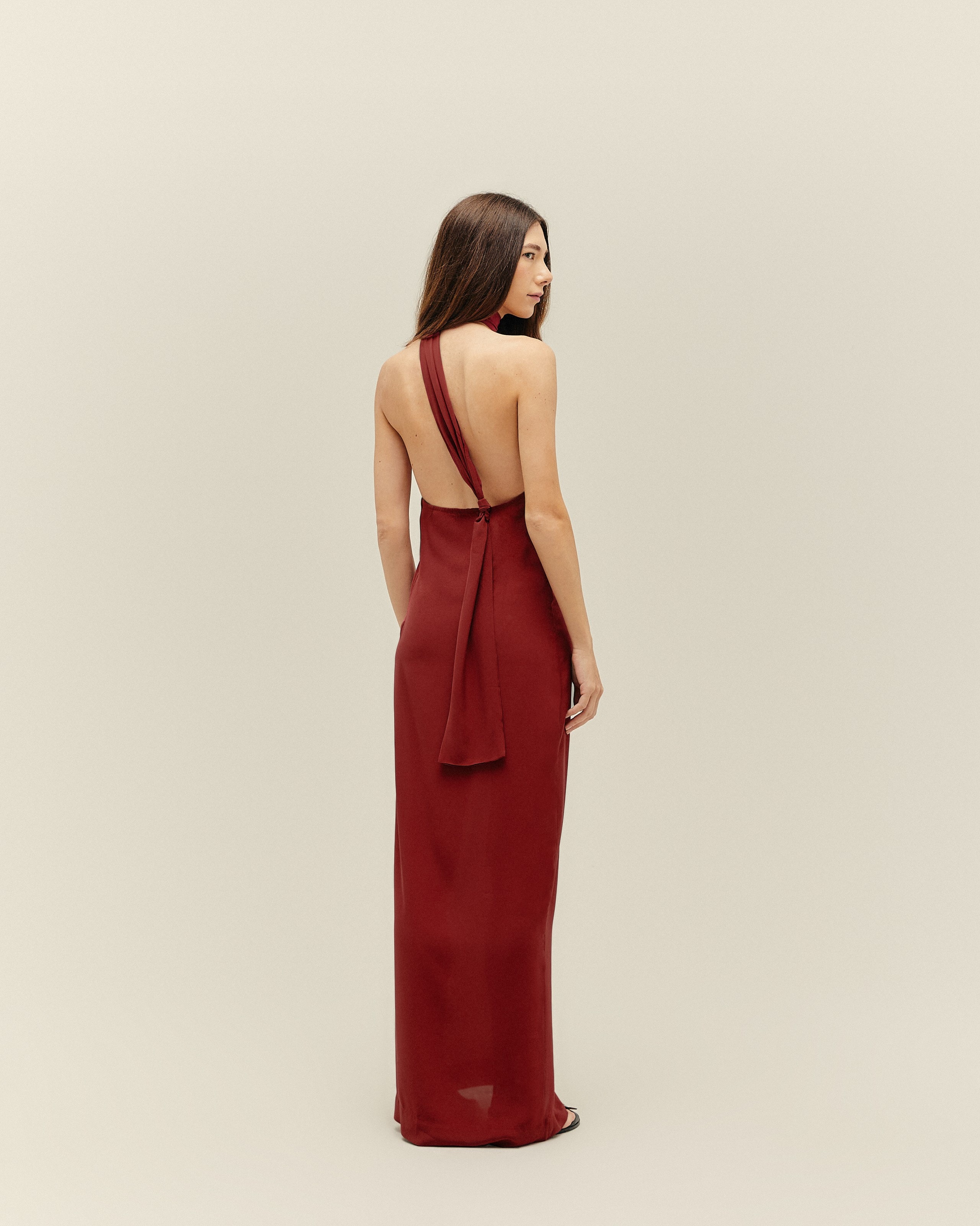 Vestido Angelina Longo Vinho Marsala