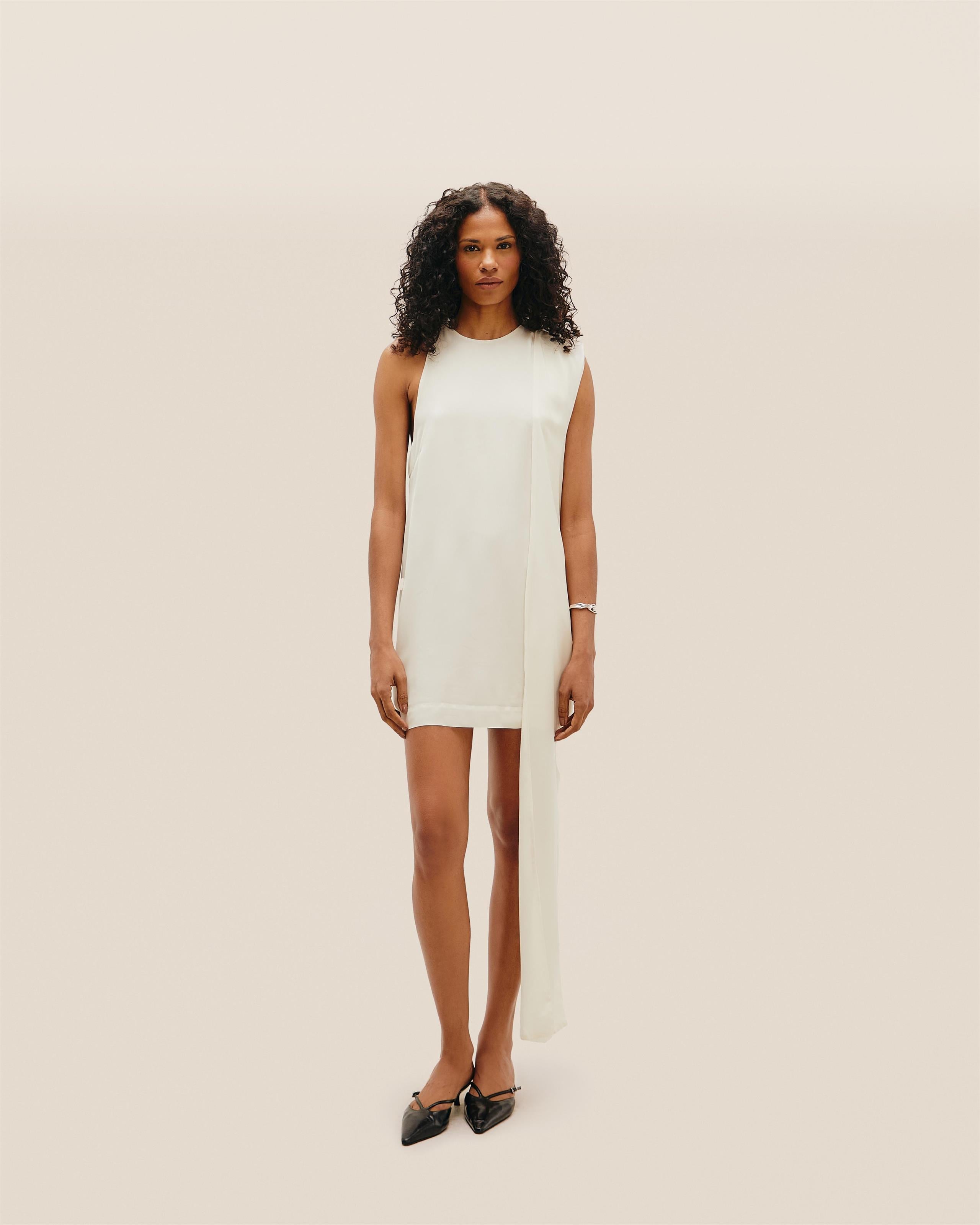 Vestido Assimetrico Curto Off-White