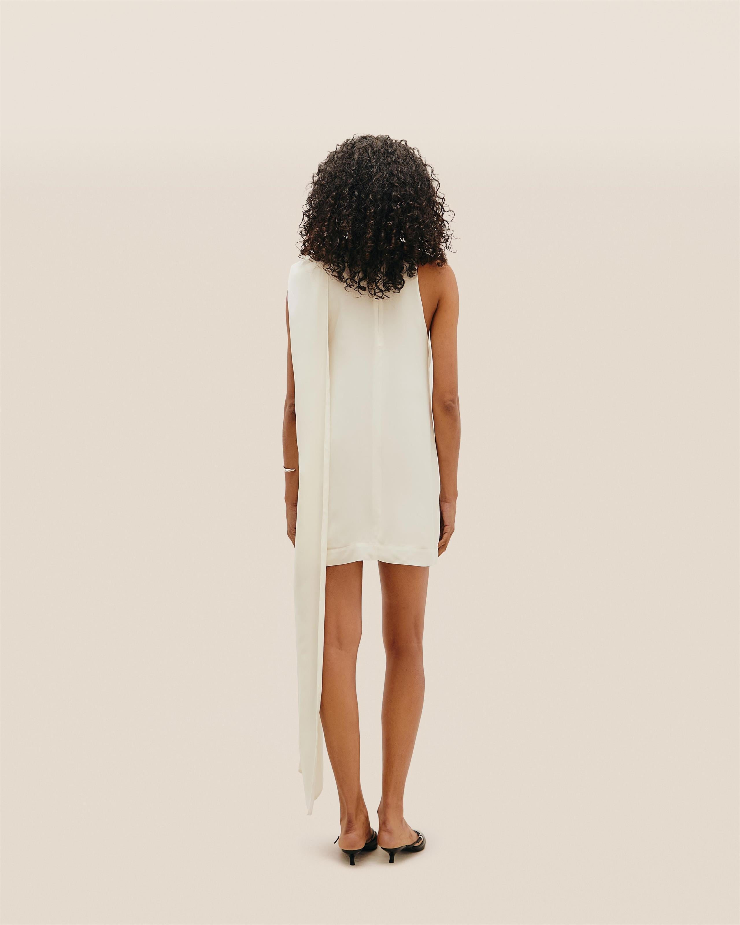 Vestido Assimetrico Curto Off-White
