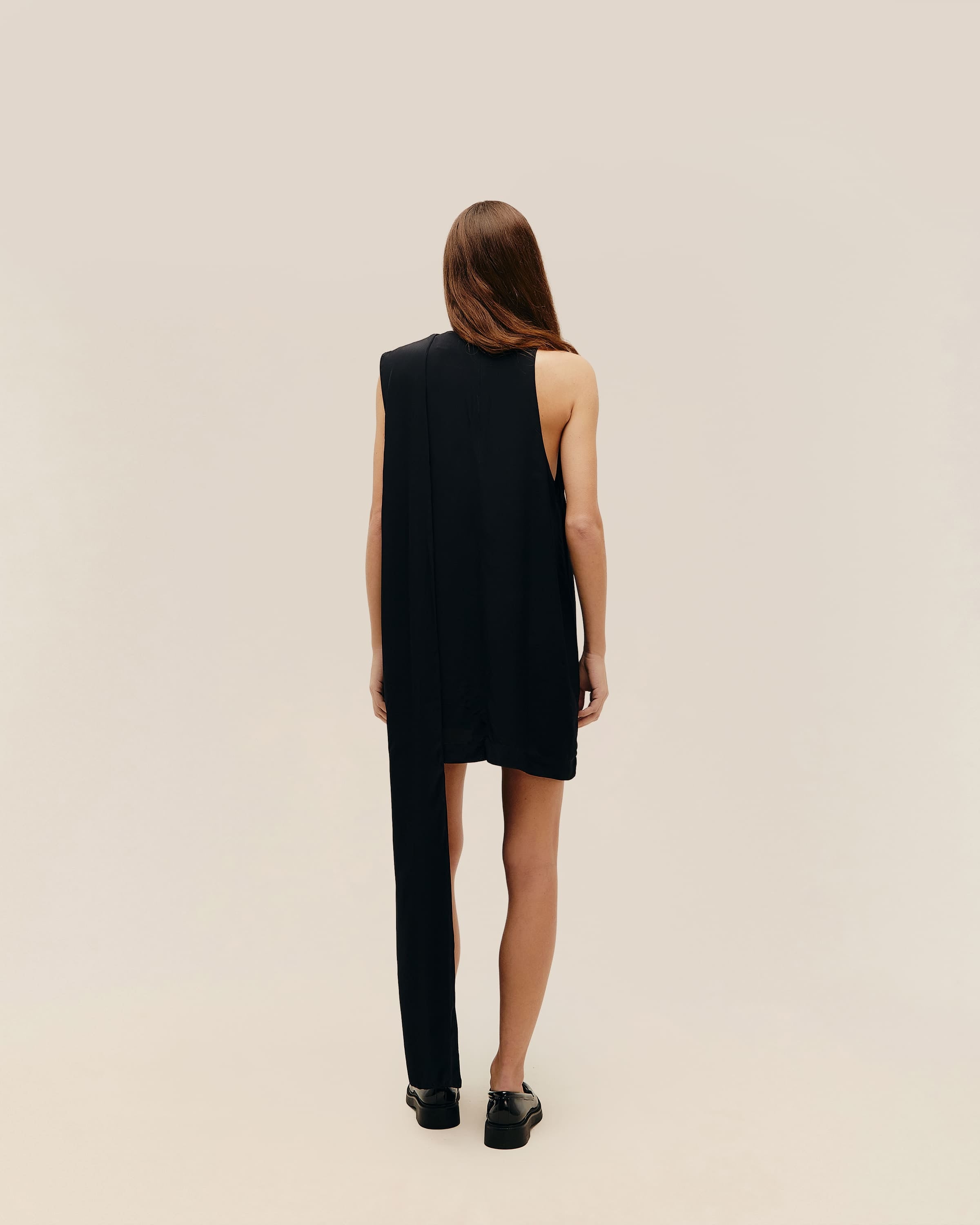 Vestido Assimetrico Preto