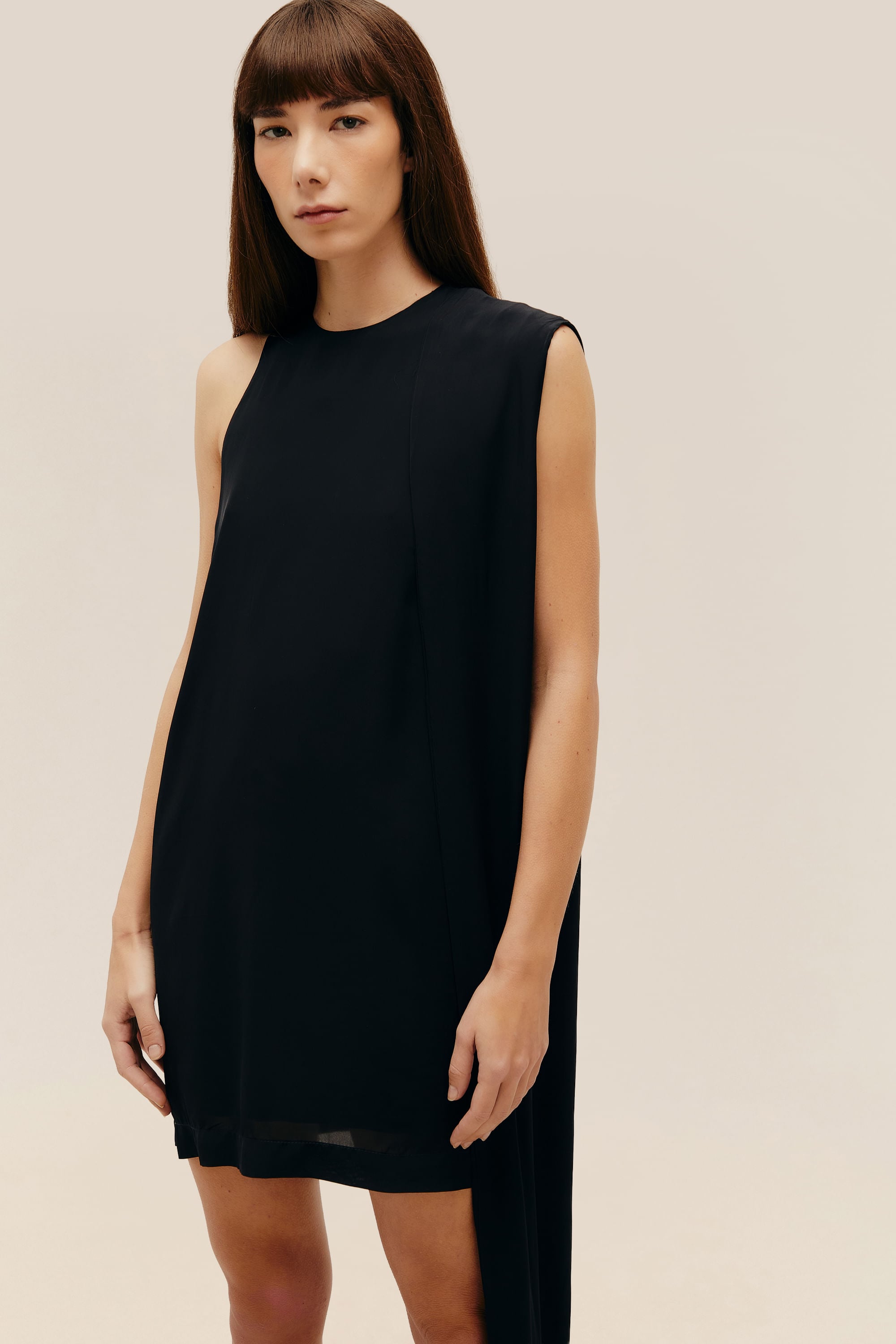 Vestido Assimetrico Preto