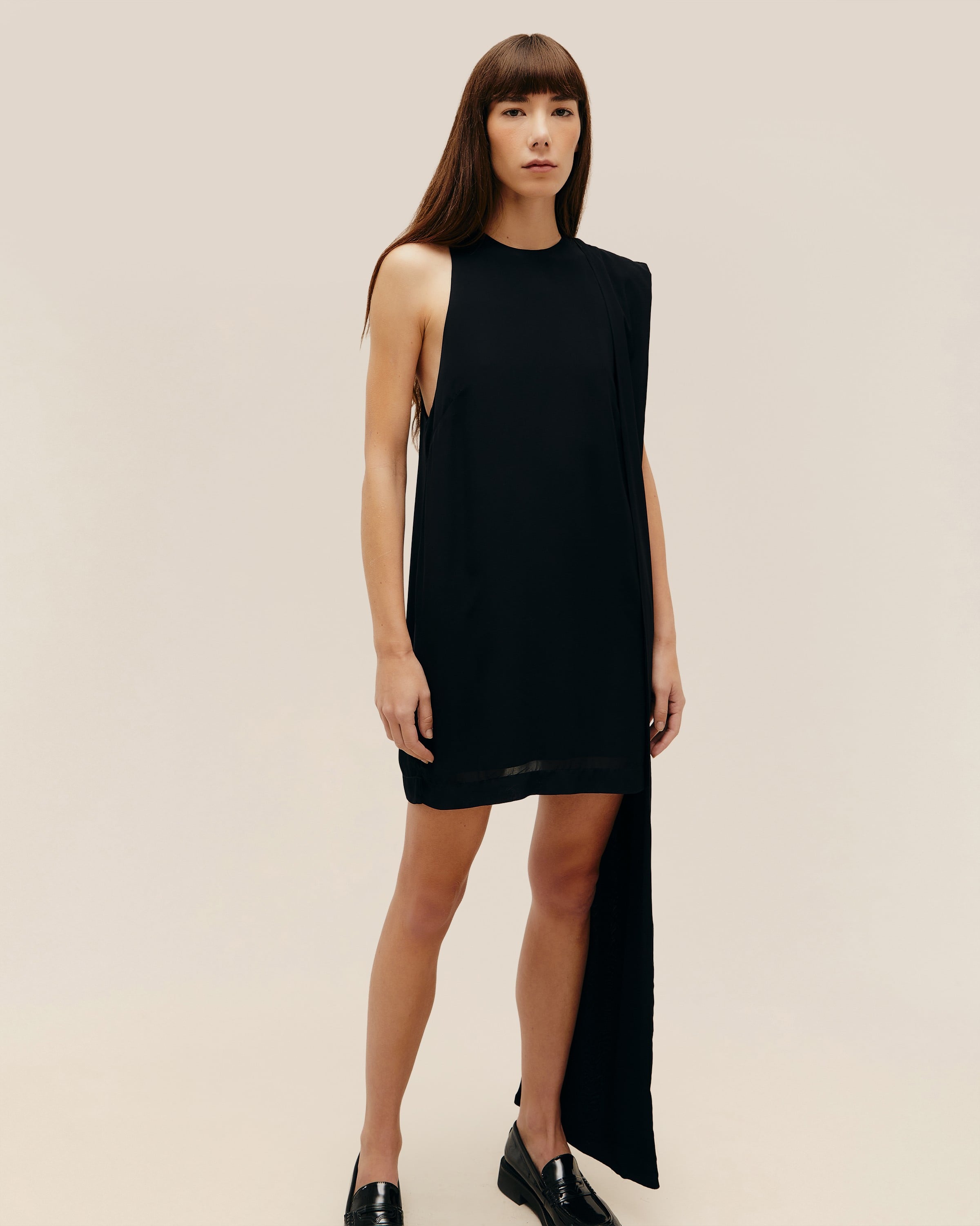 Vestido Assimetrico Preto