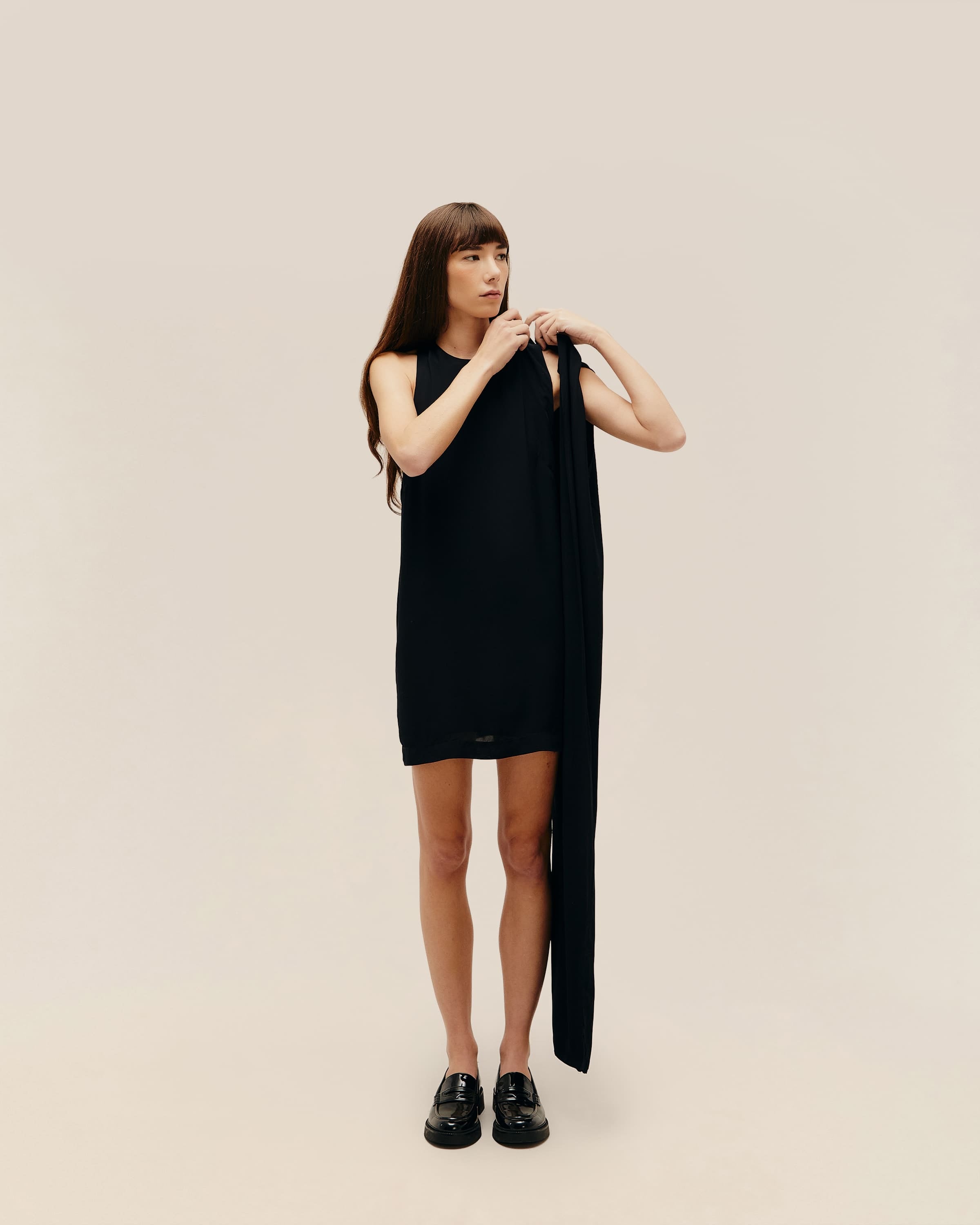 Vestido Assimetrico Preto