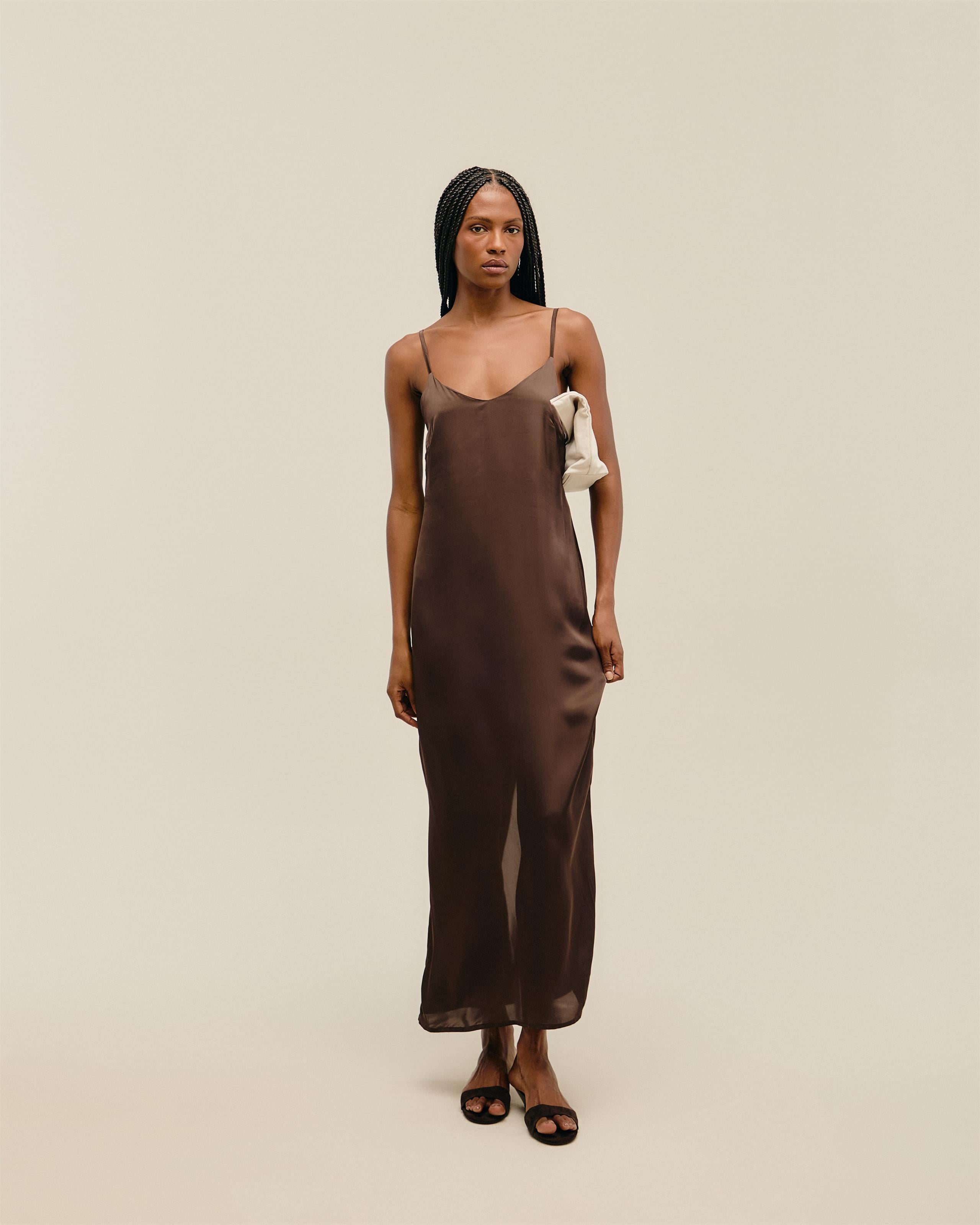 Vestido Camisola Marrom Brauna