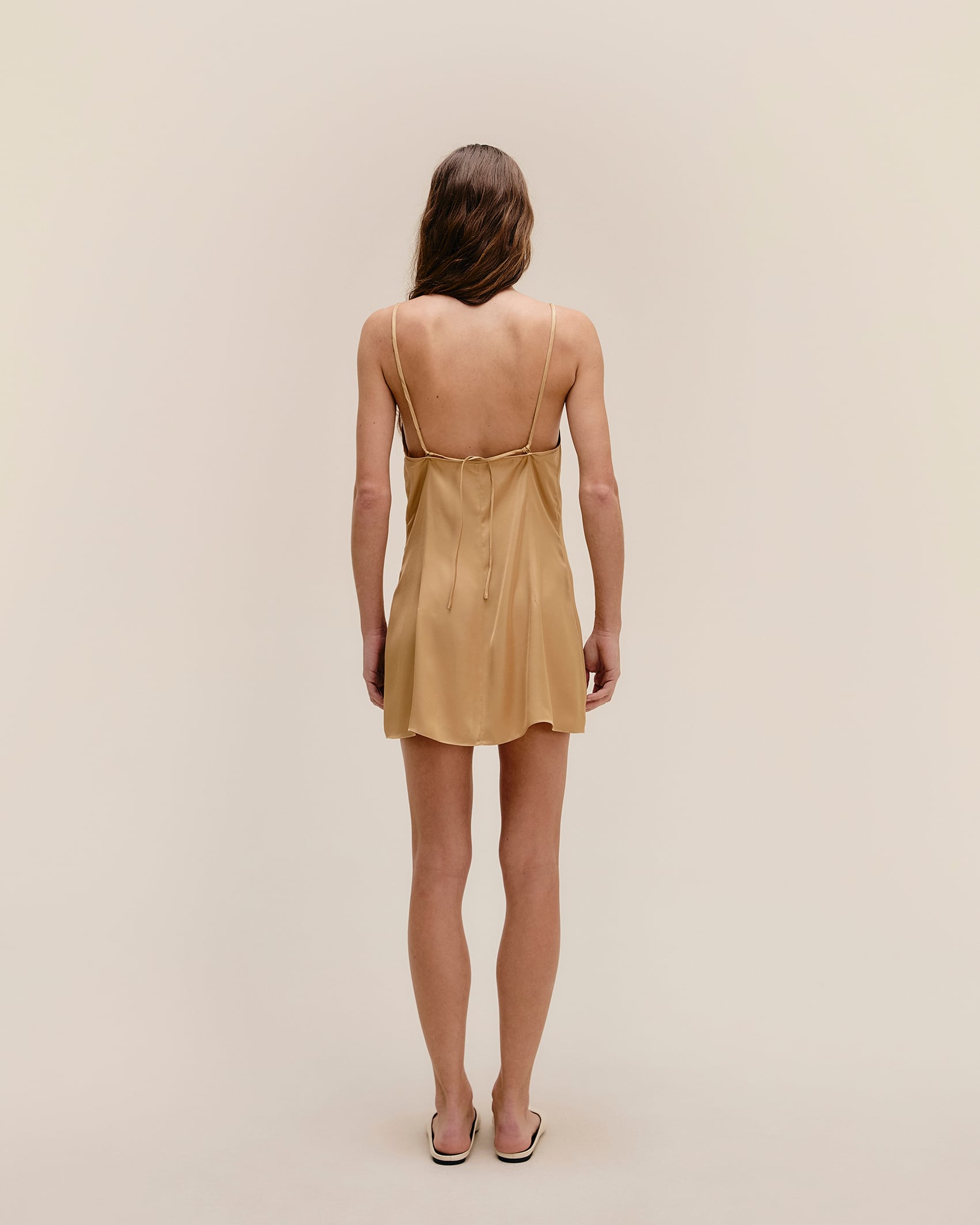 Vestido Camisola Mini Bege