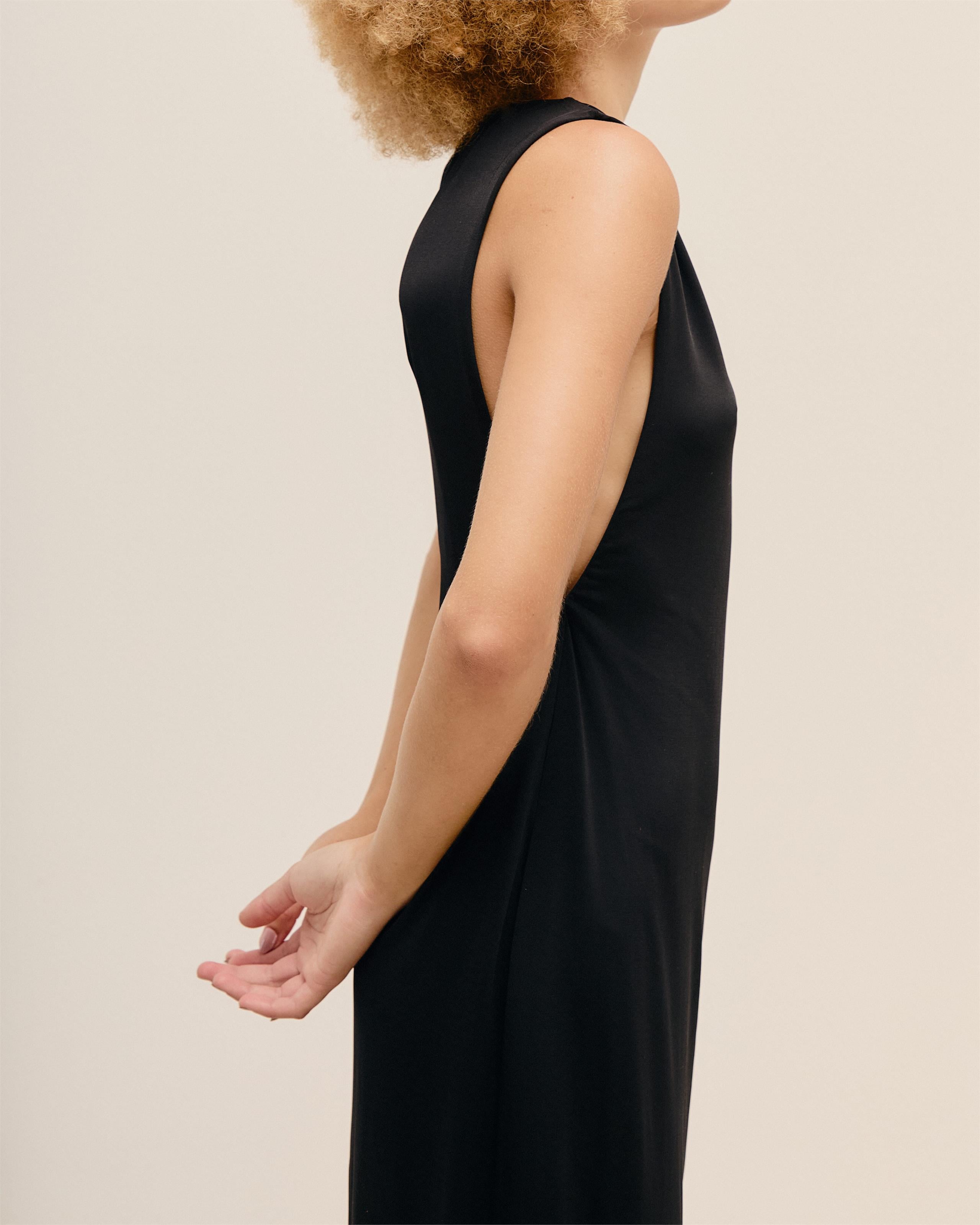 Vestido Cava Preto