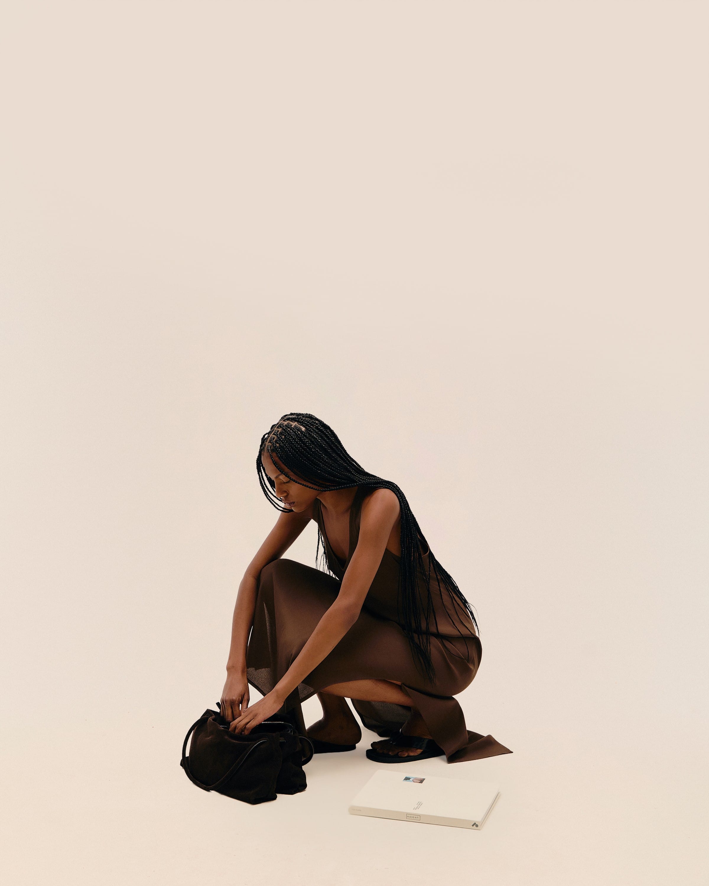 Vestido Decote u Longo Marrom Brauna