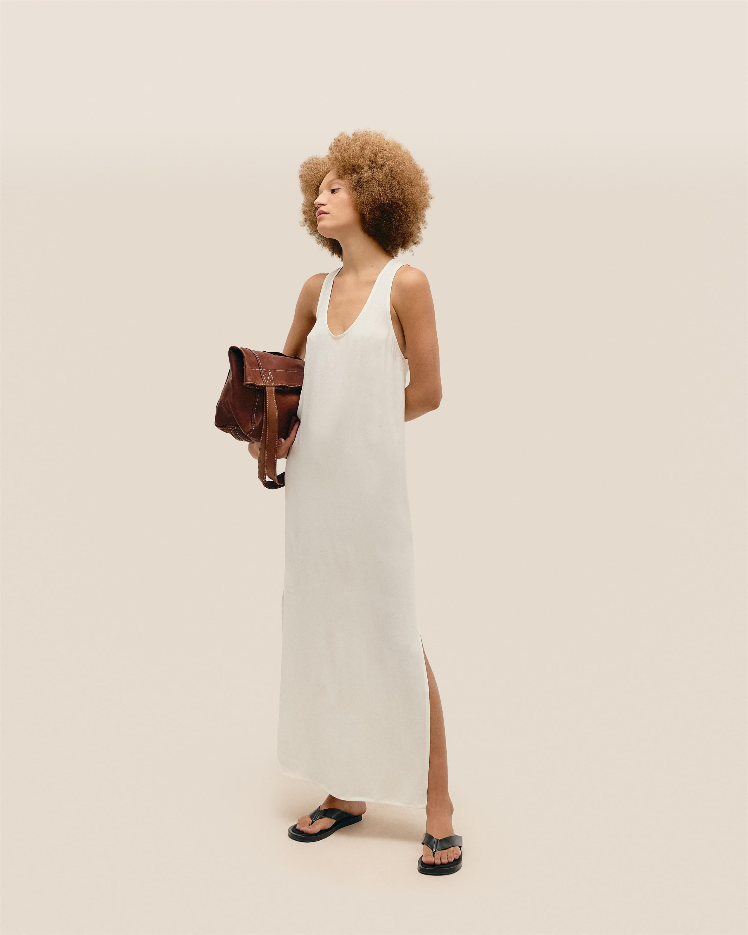 Vestido Decote U Longo Off-White