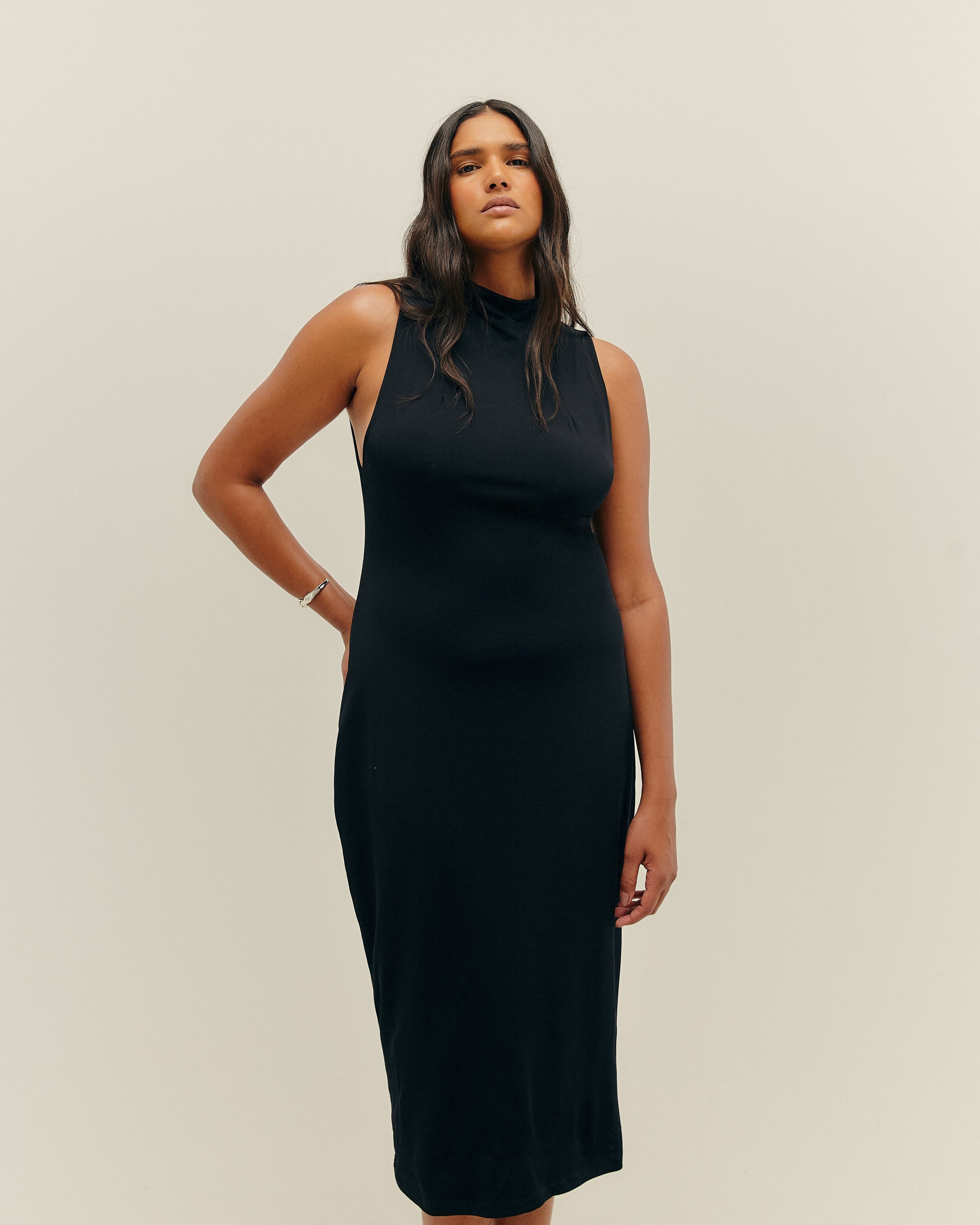 Vestido Gola Alta Preto