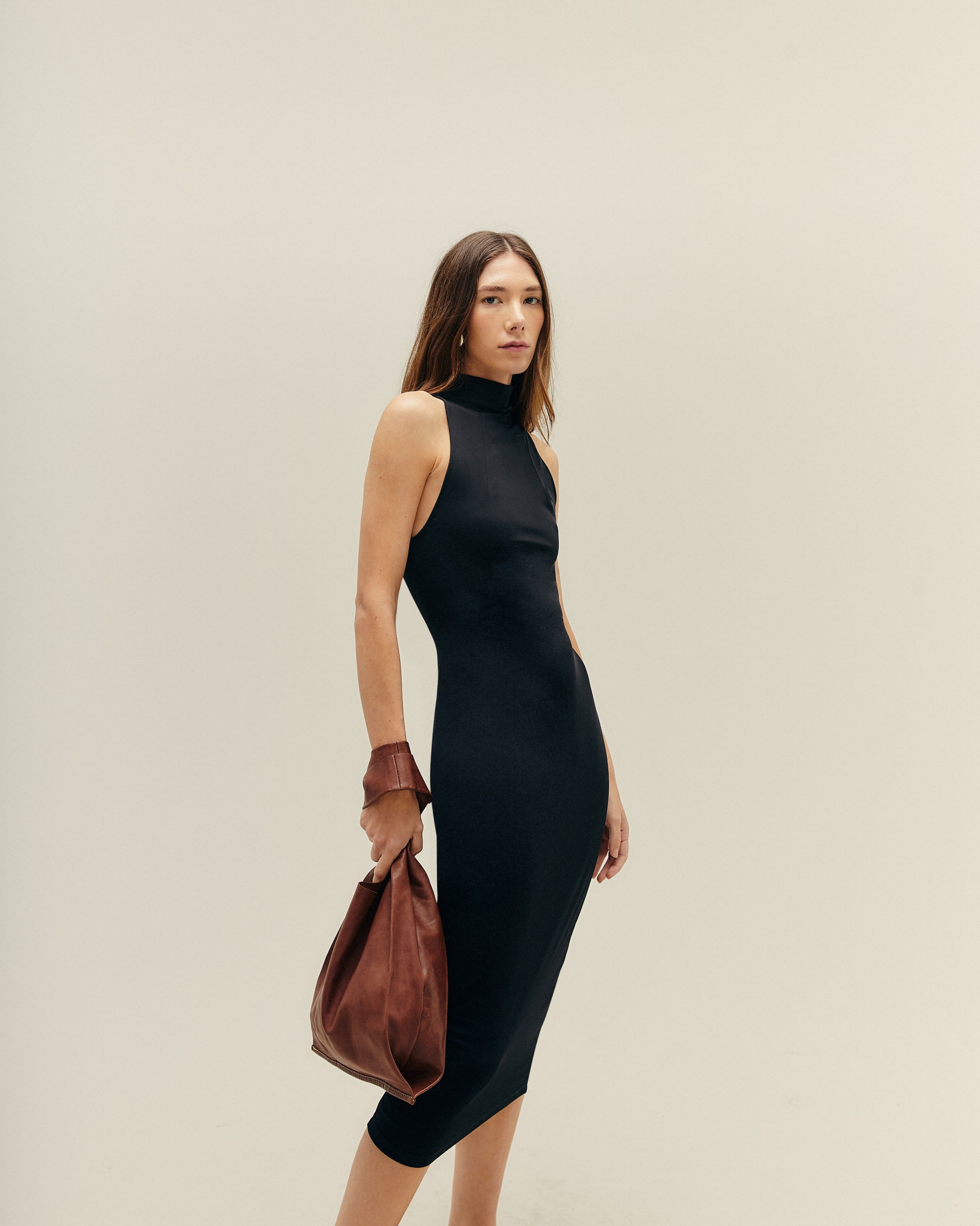 Vestido Gola Alta Preto