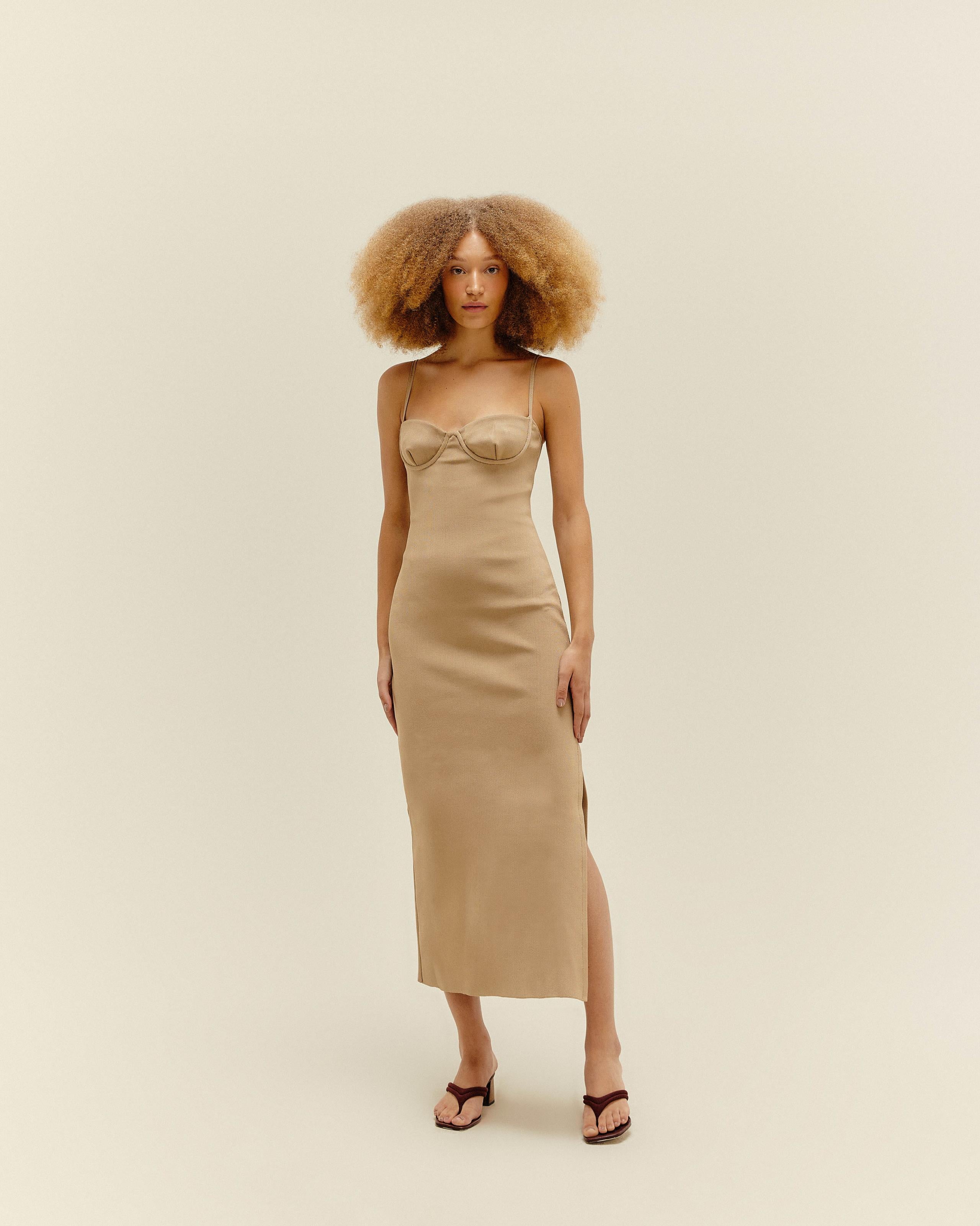 Vestido Meia Taça Canal Tricot Bege