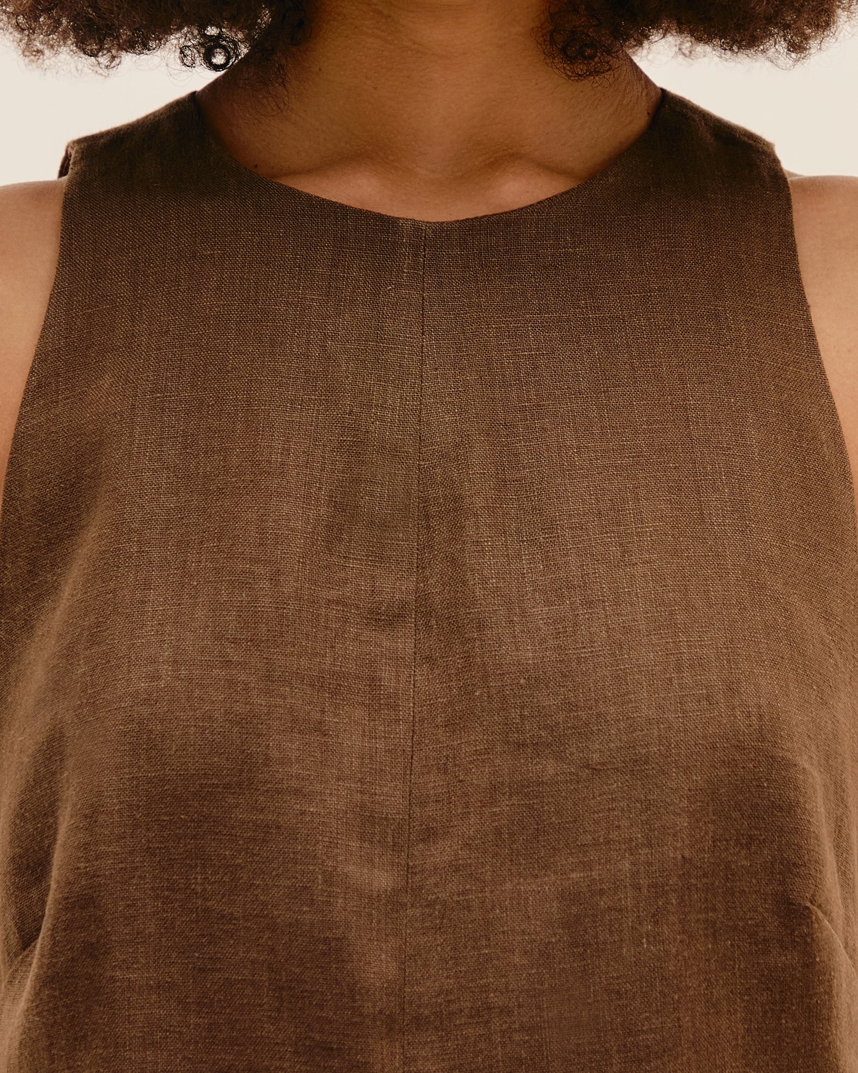 Vestido Recortes Marrom